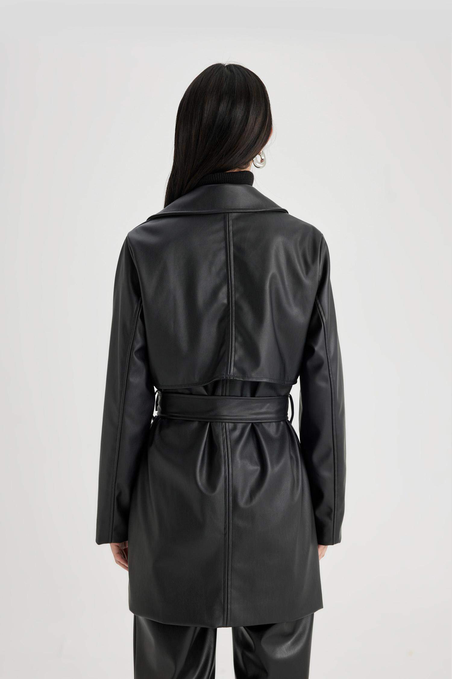 Su İtici Kruvaze Kapamalı Kemerli Cepli Kemerli Rüzgarlık Detaylı Suni Deri Trençkot