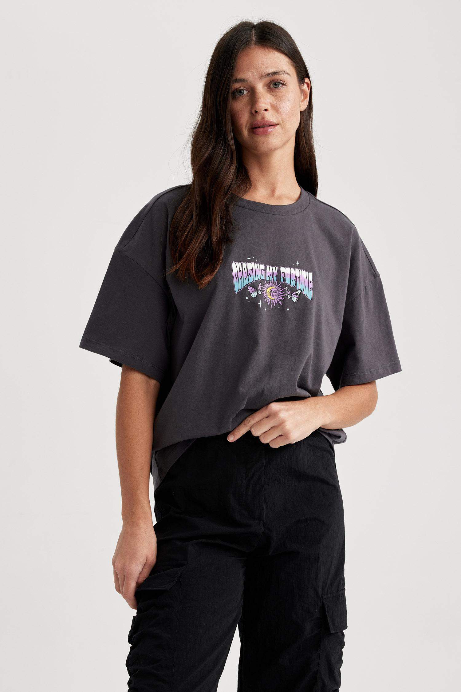 T-Shirt À Manches Courtes Oversıze Fıt Imprimé Col Ras Du Cou