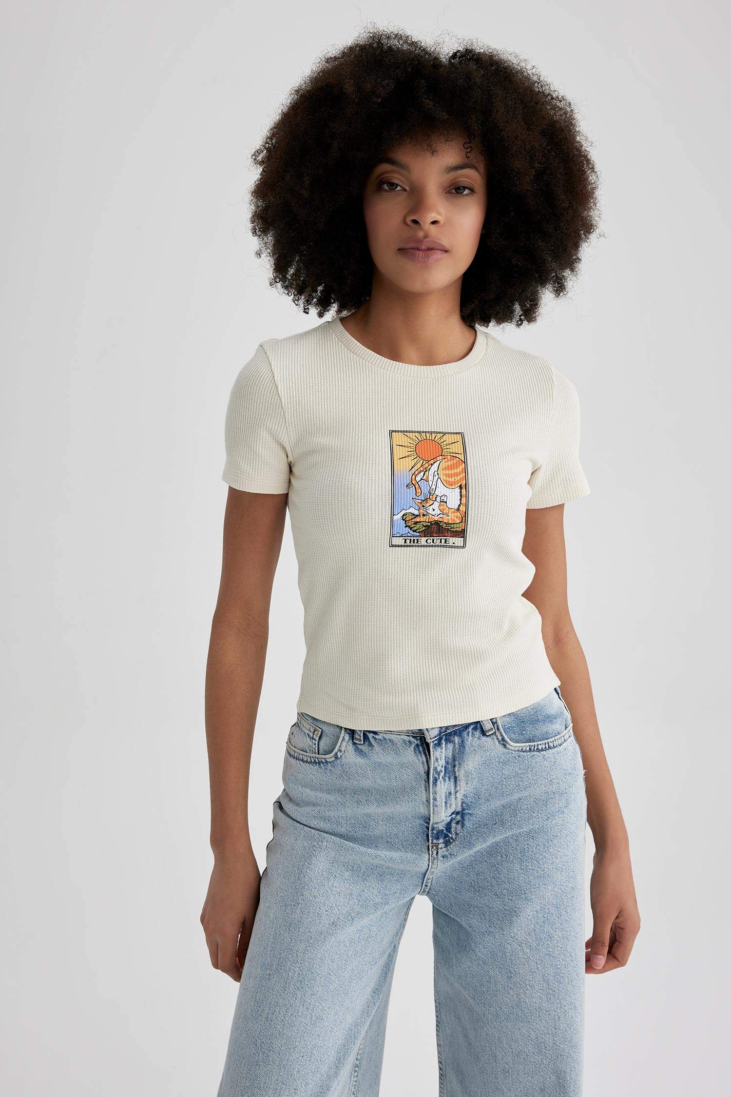 Fitted Crew Neck Printed Short Sleeve T-Shirt