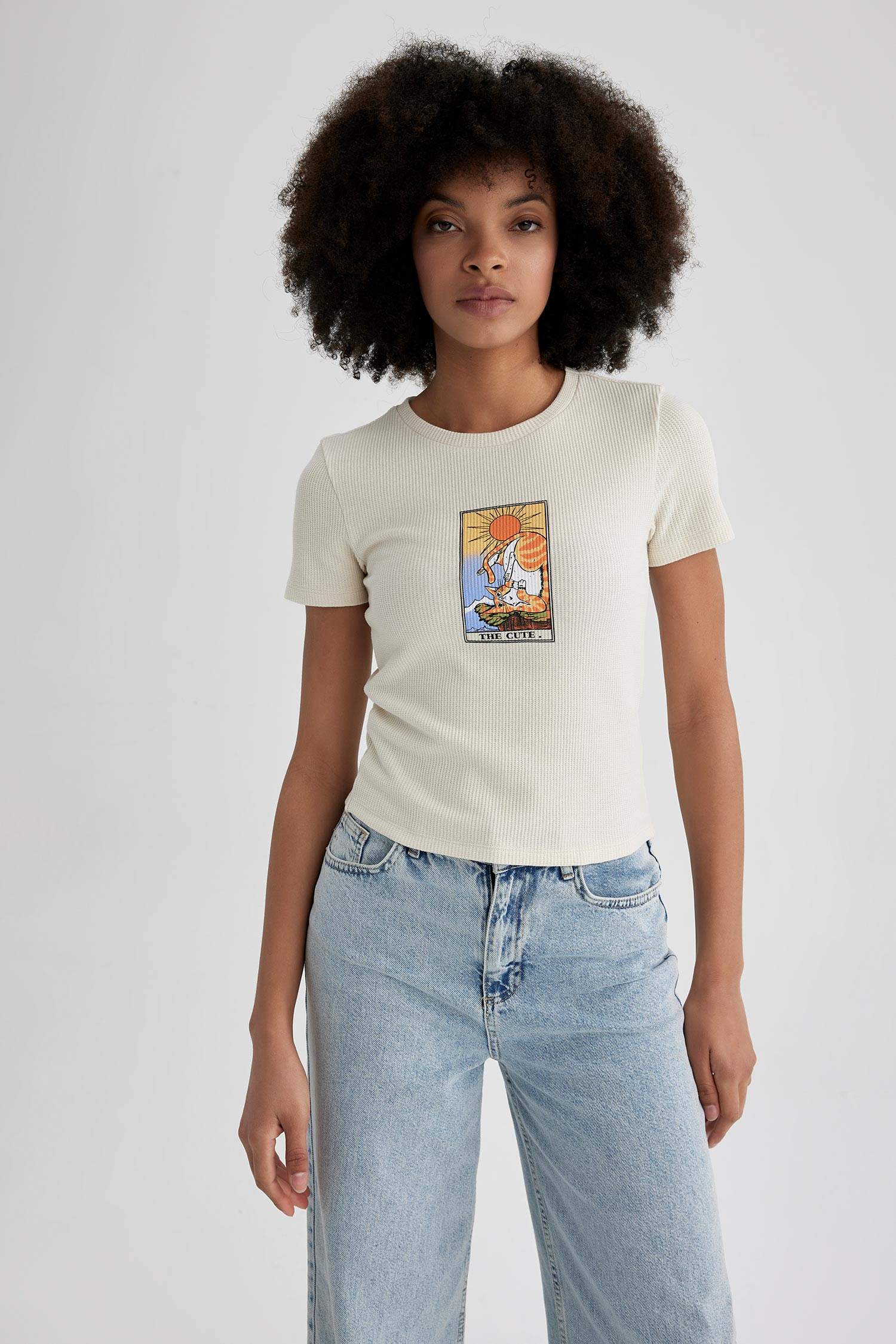 Fitted Crew Neck Printed Short Sleeve T-Shirt