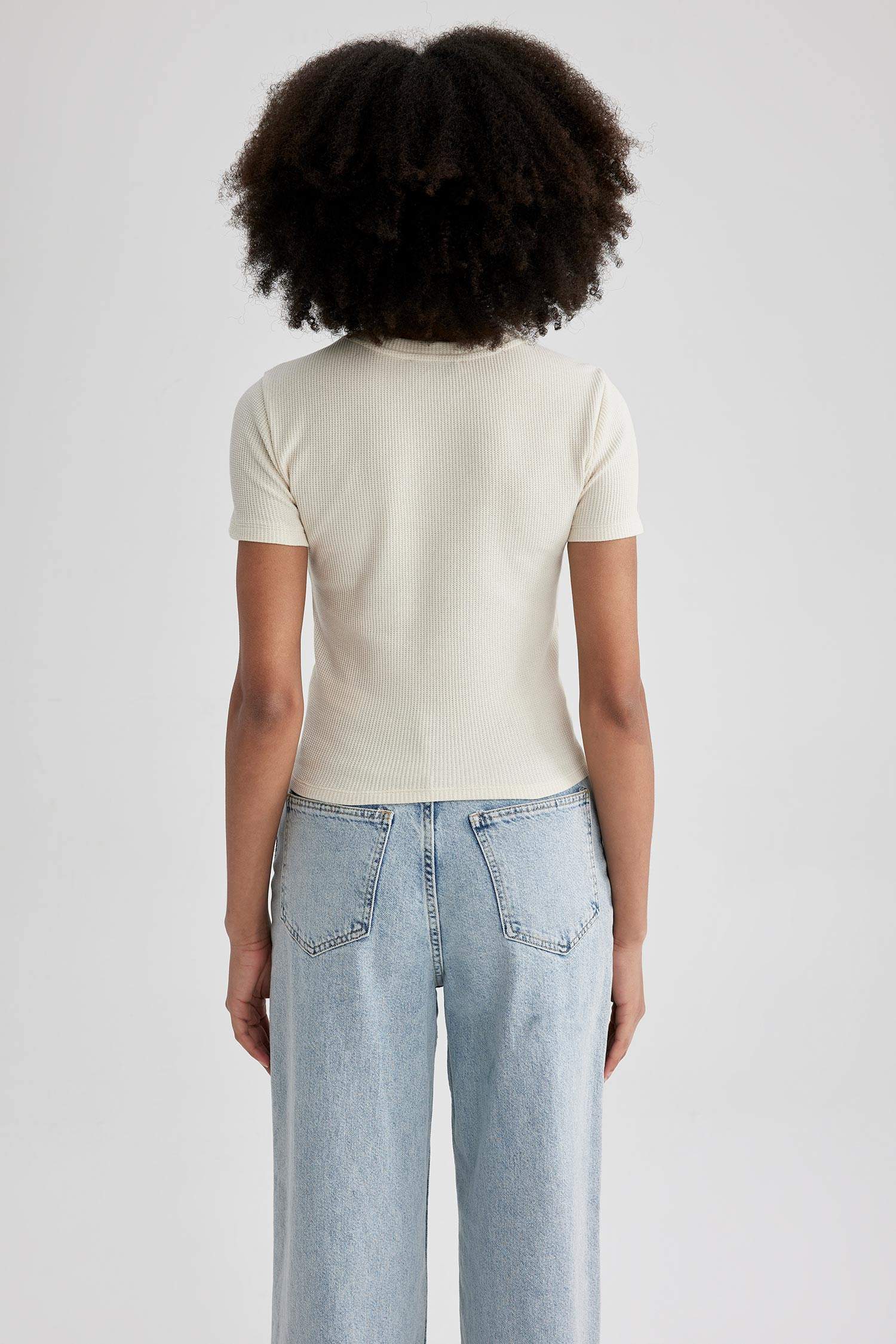 Fitted Crew Neck Printed Short Sleeve T-Shirt