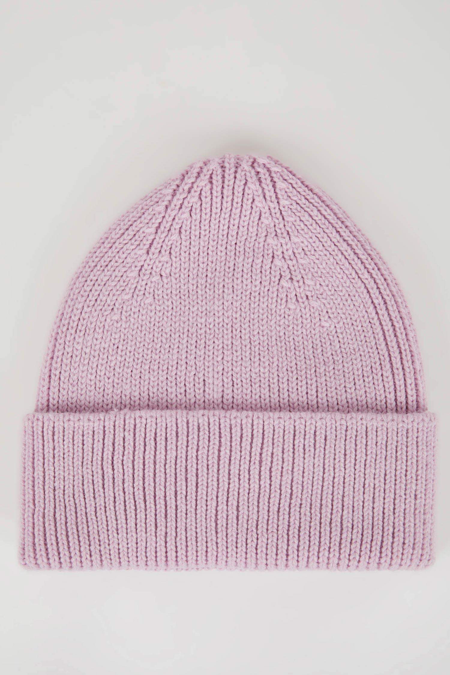 Трикотажная шапка для женщин