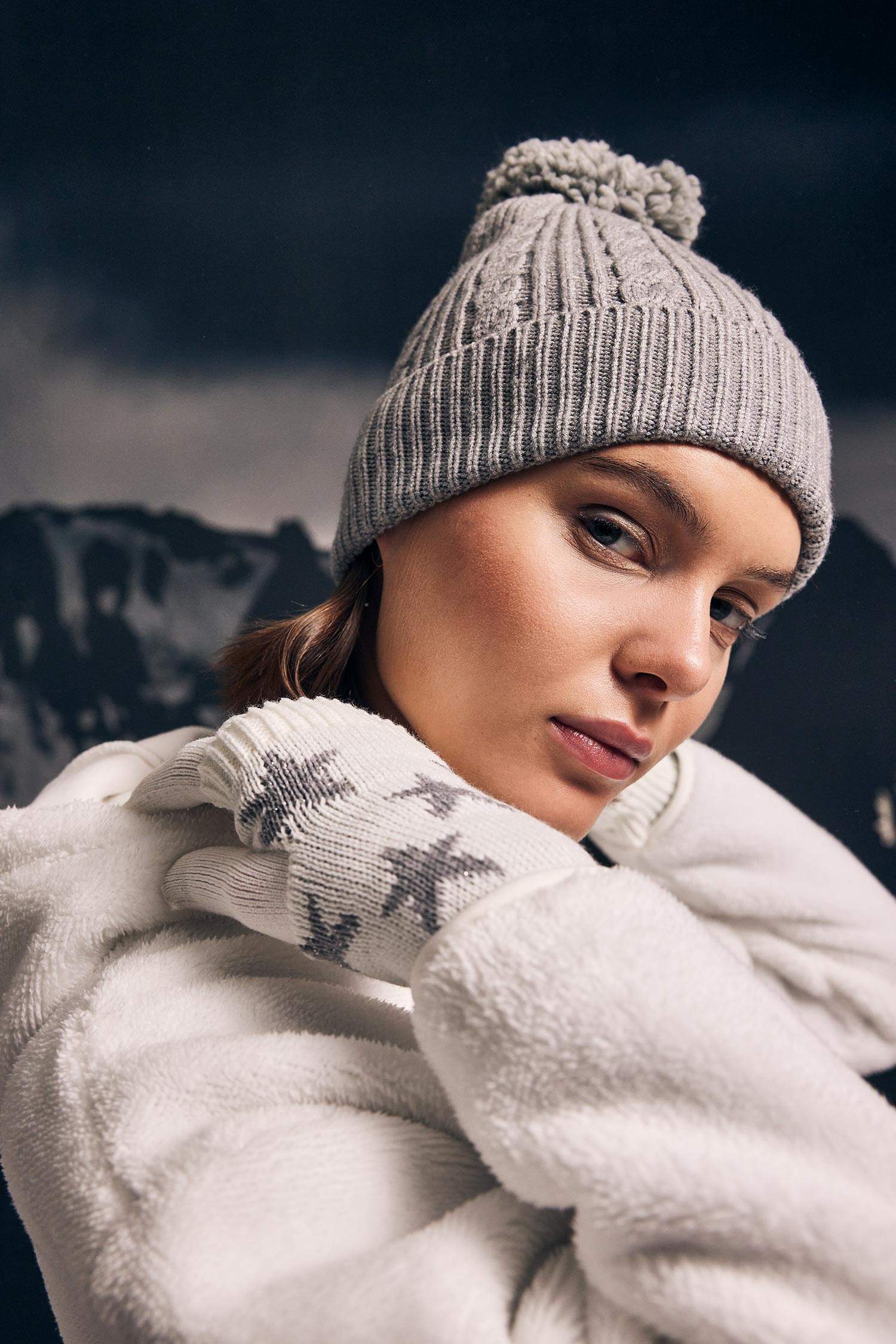 Шапка для женщин