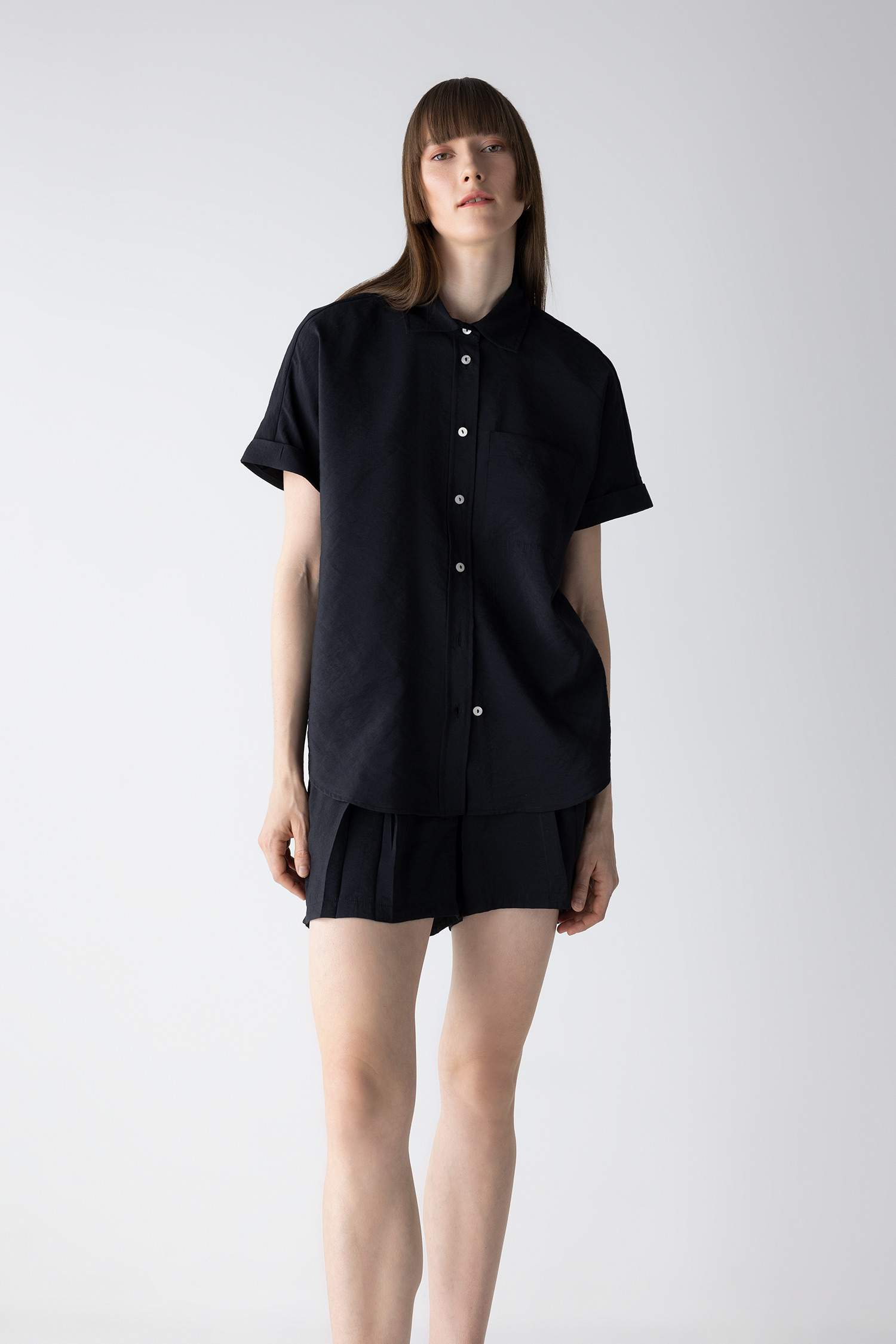 قميص نص كم وقصة عادية