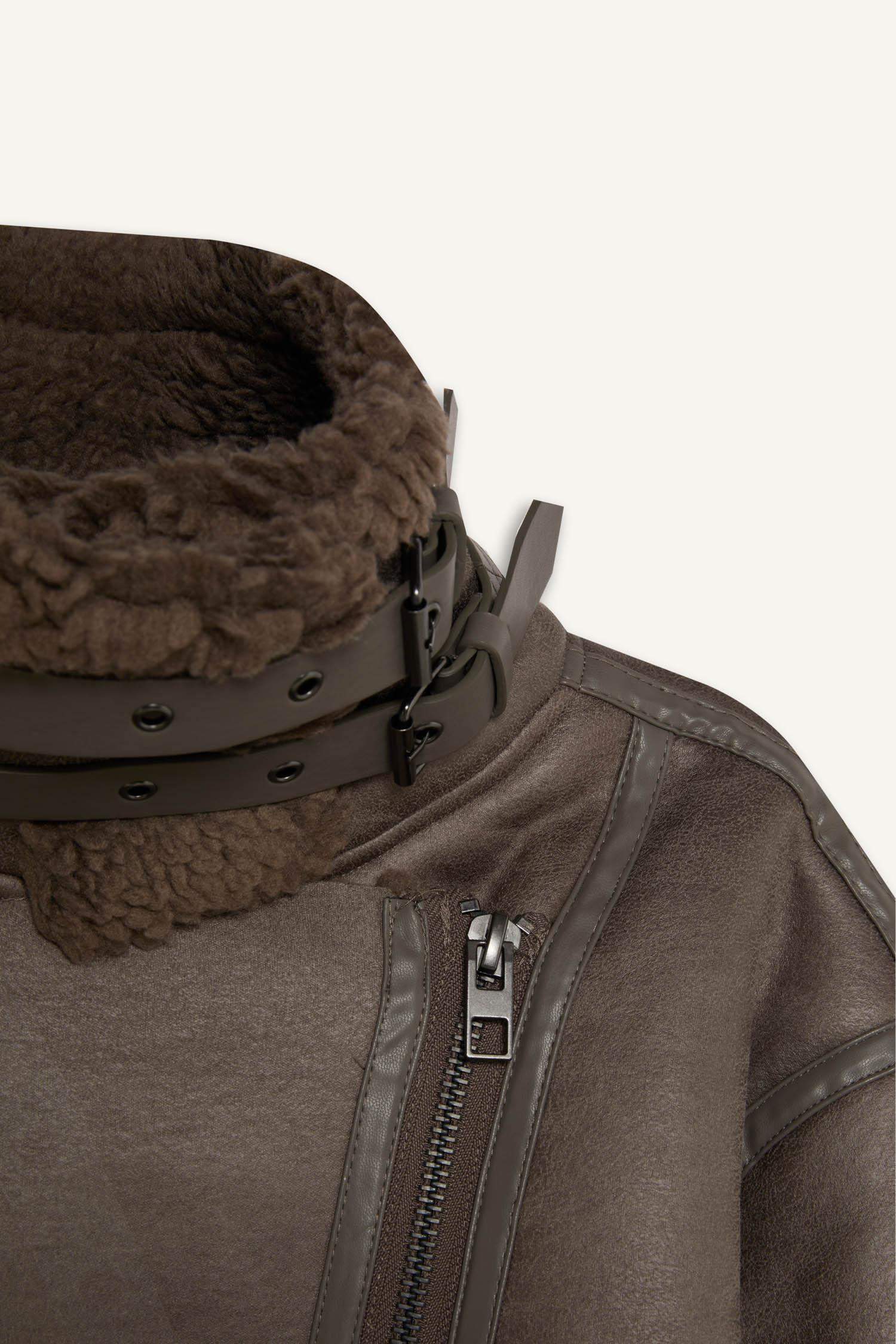 Pu Mont Suède Coupe Relaxant Imperméable Avec Doublure En Fausse Fourrure