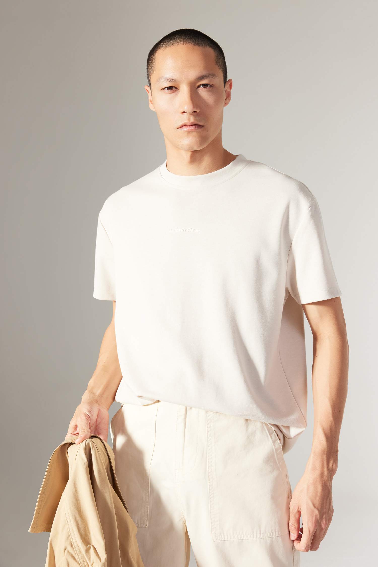 تي شيرت مطبوع قصة عادية برقبة مستديرة