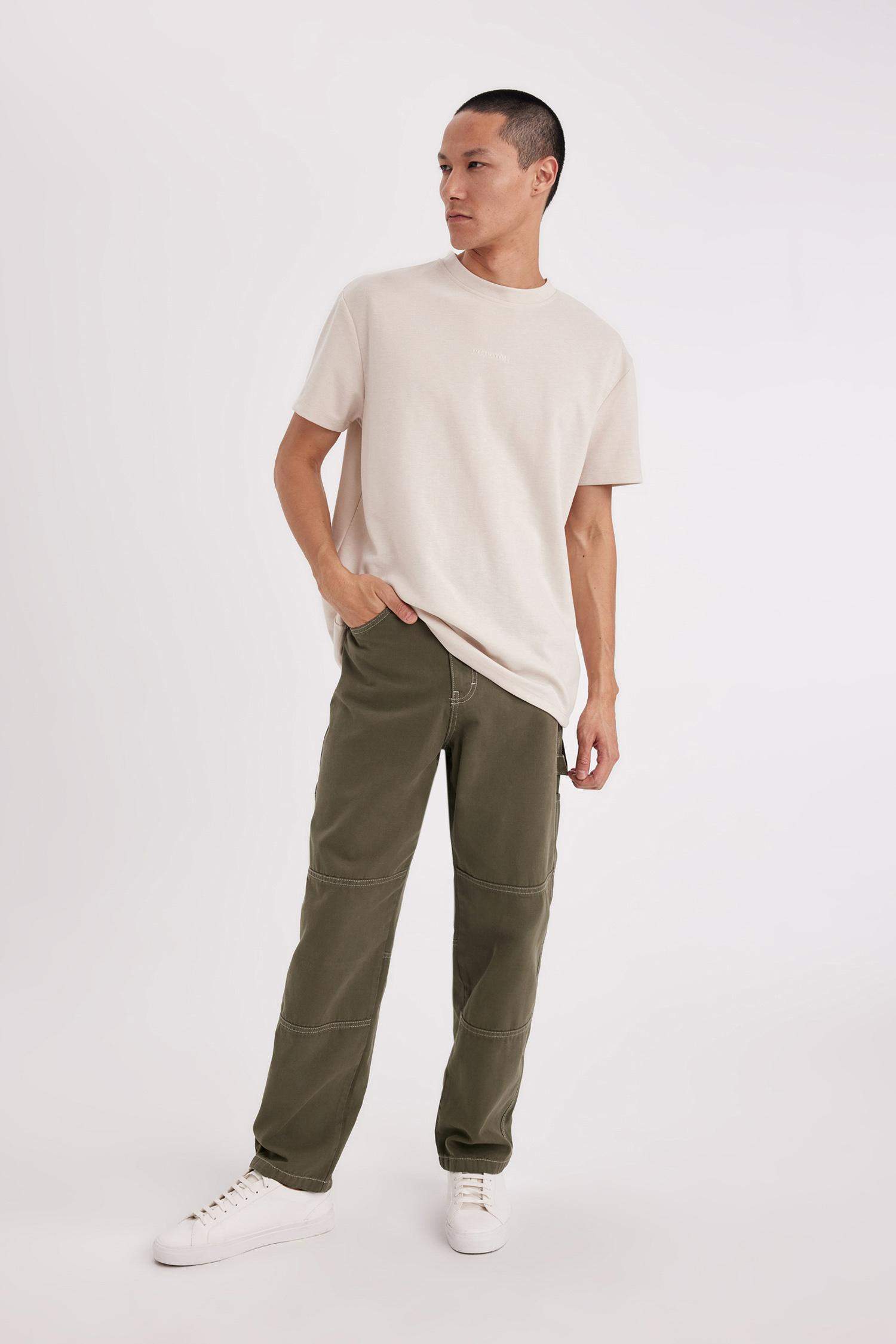 تي شيرت مطبوع قصة عادية برقبة مستديرة