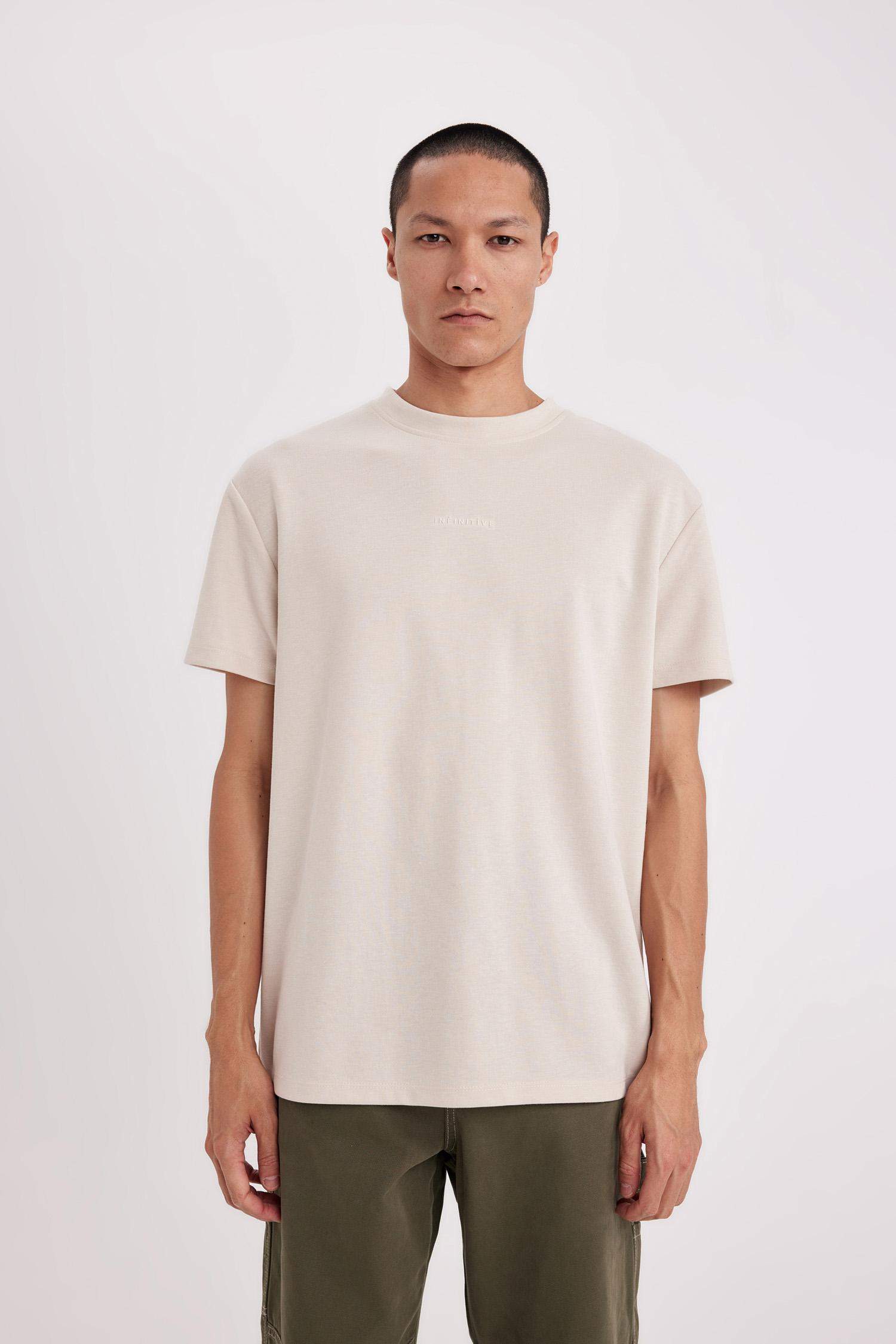 تي شيرت مطبوع قصة عادية برقبة مستديرة