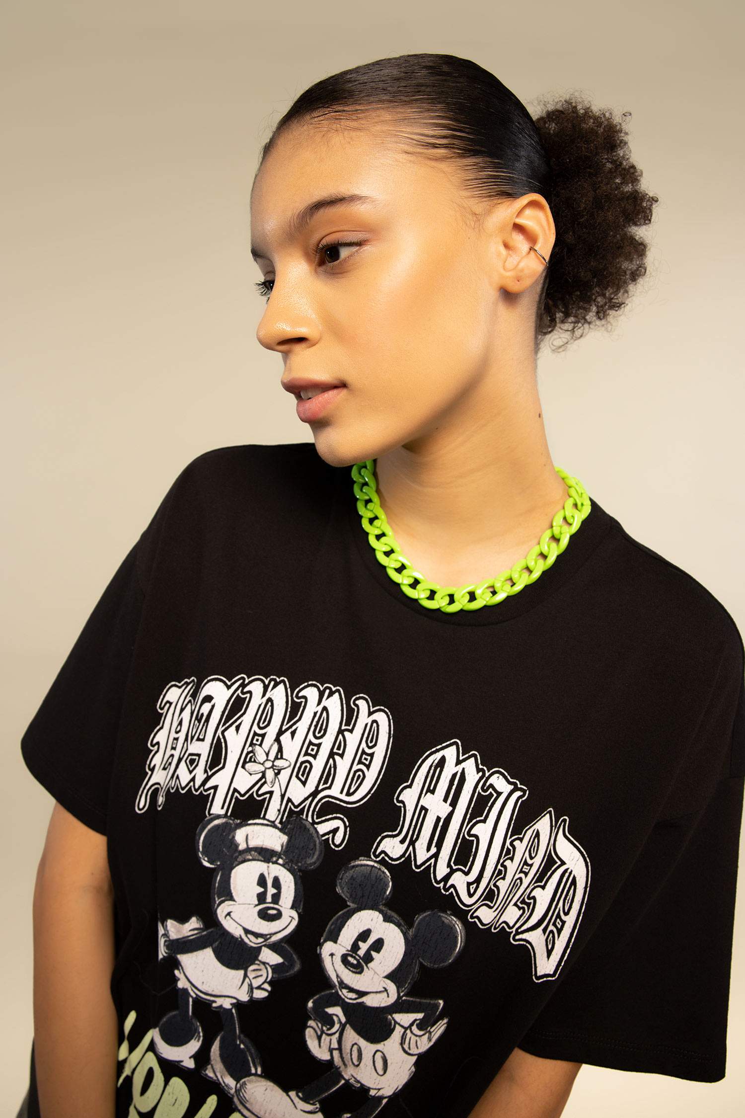 تي شيرت اوفر سايز مطبوع بياقة مستديرة من ديزني ميكي وميني