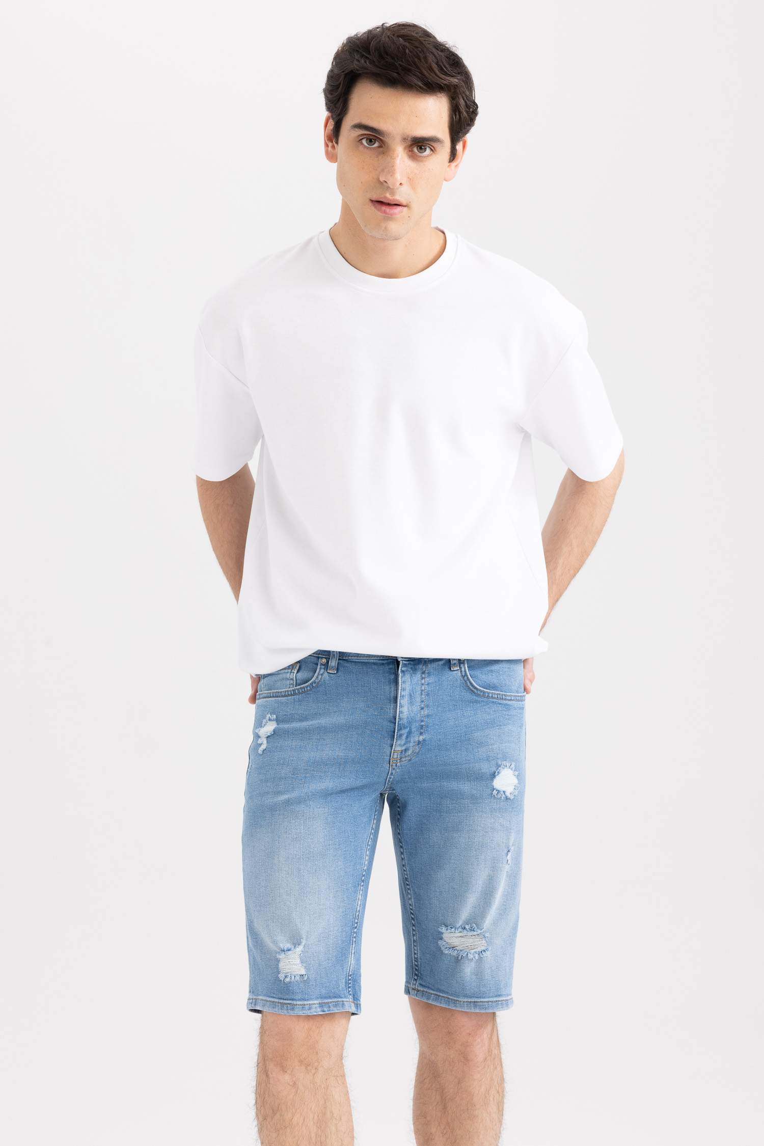 برمودا جينز سليم فيت