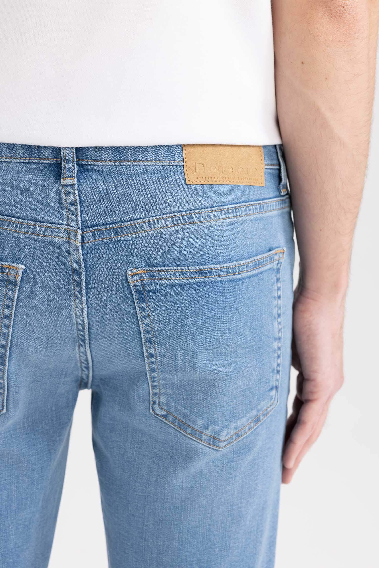 برمودا جينز سليم فيت