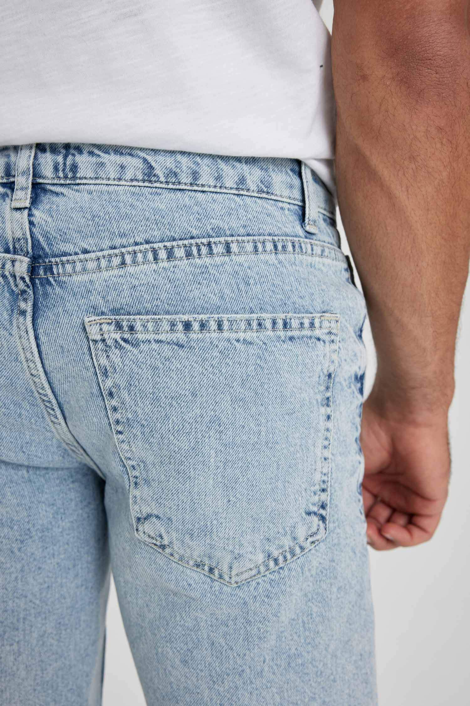 برمودا جينز سليم فيت