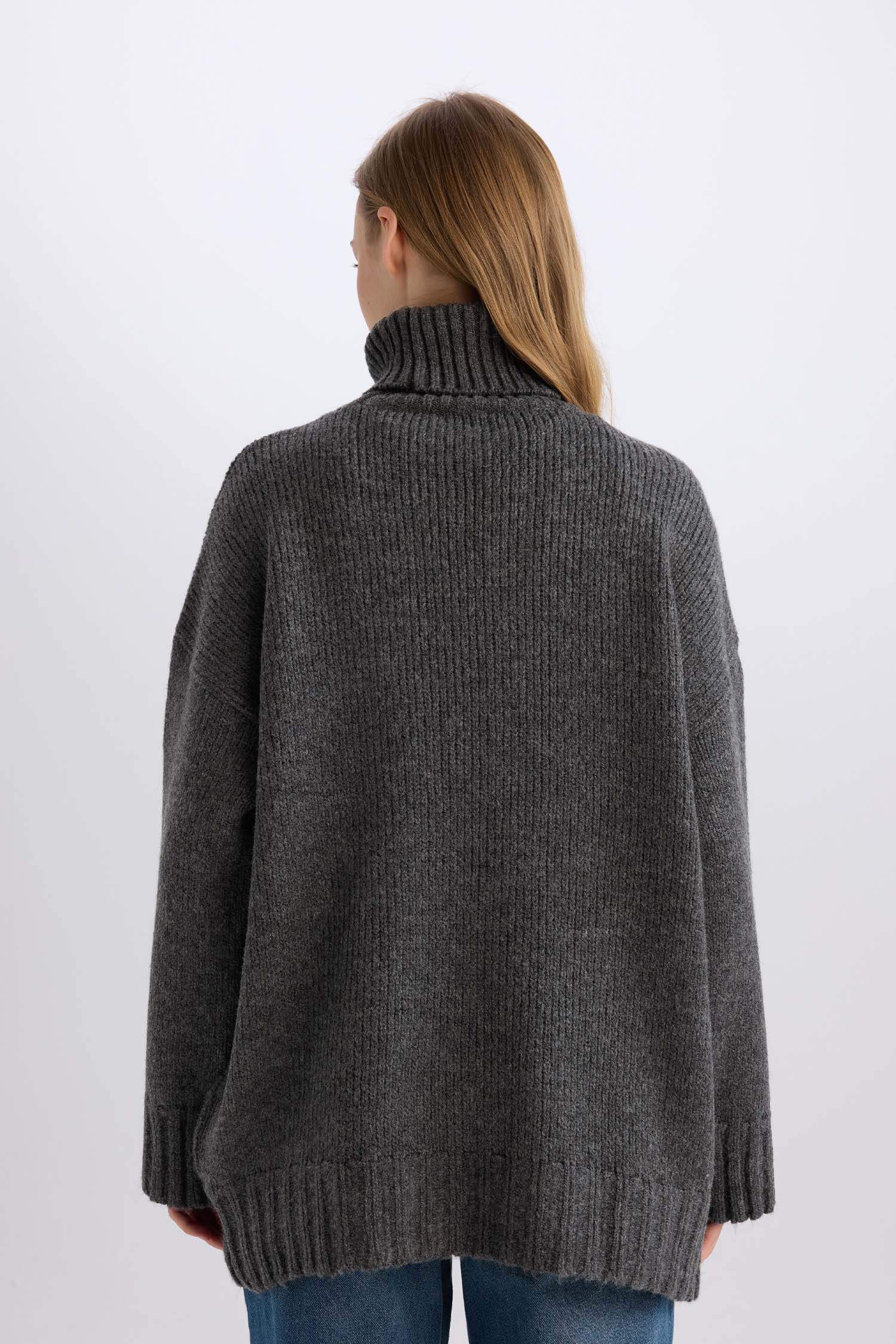Oversize Fit Turtleneck Tunic