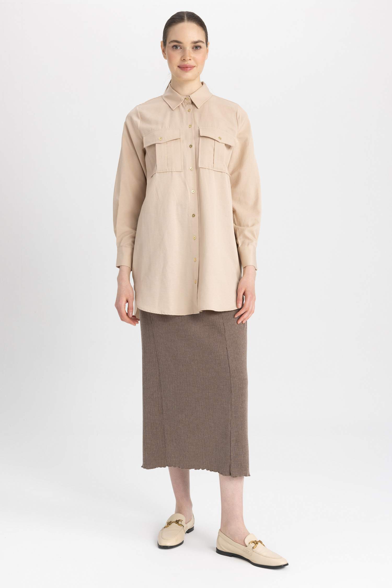 تنورة ميدي بنسل