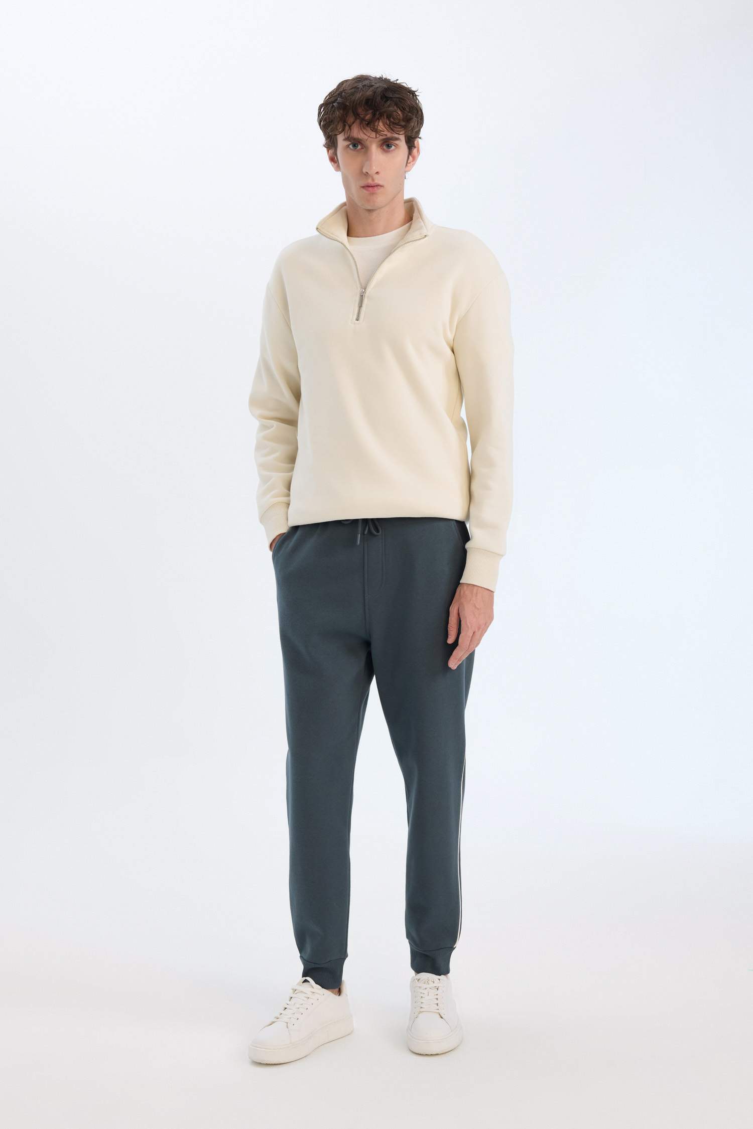 Regular Fit Beli Bağcıklı Lastikli Paça Cepli Basic Düz Kalın Jogger Eşofman Altı