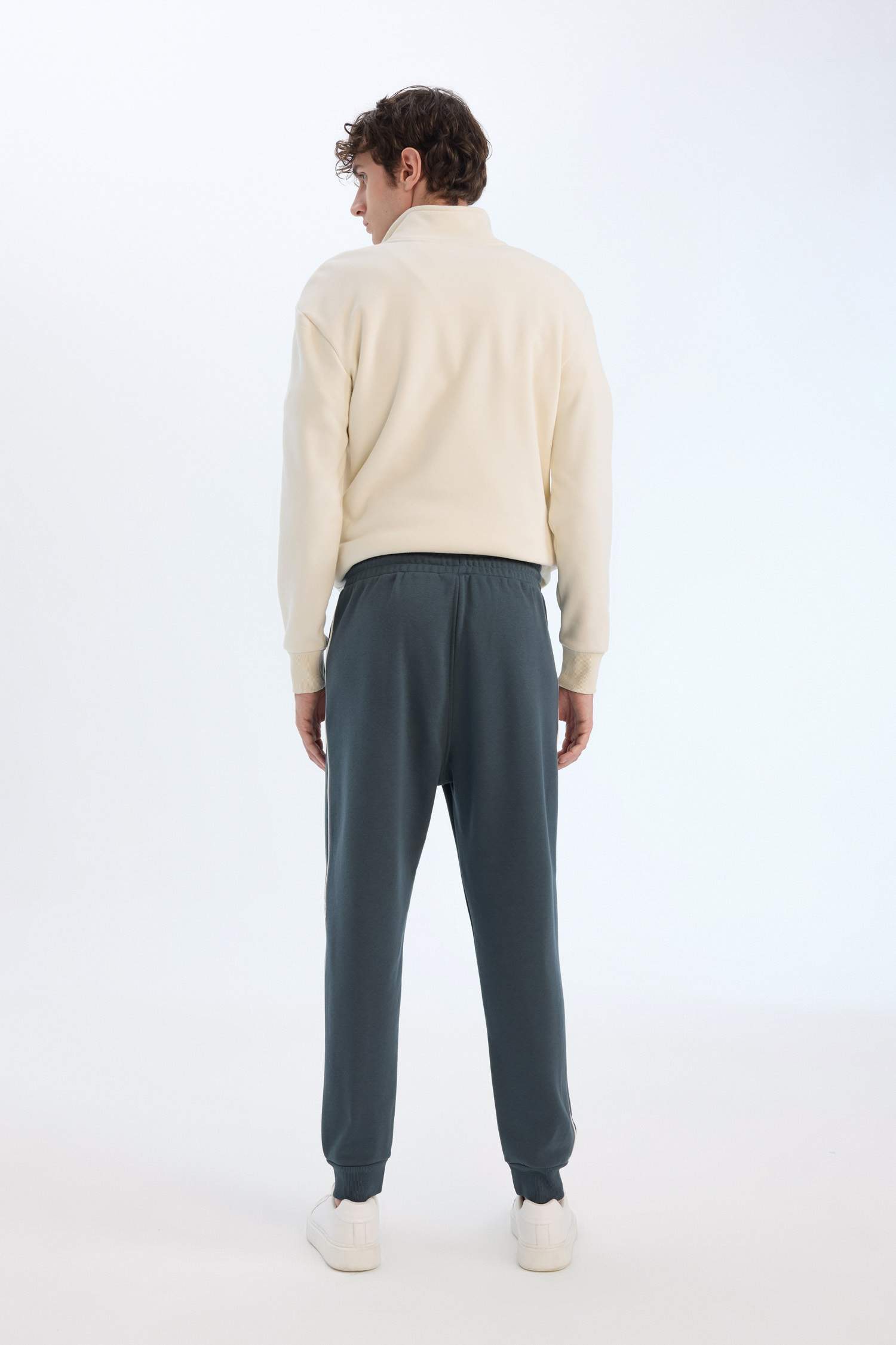 Regular Fit Beli Bağcıklı Lastikli Paça Cepli Basic Düz Kalın Jogger Eşofman Altı