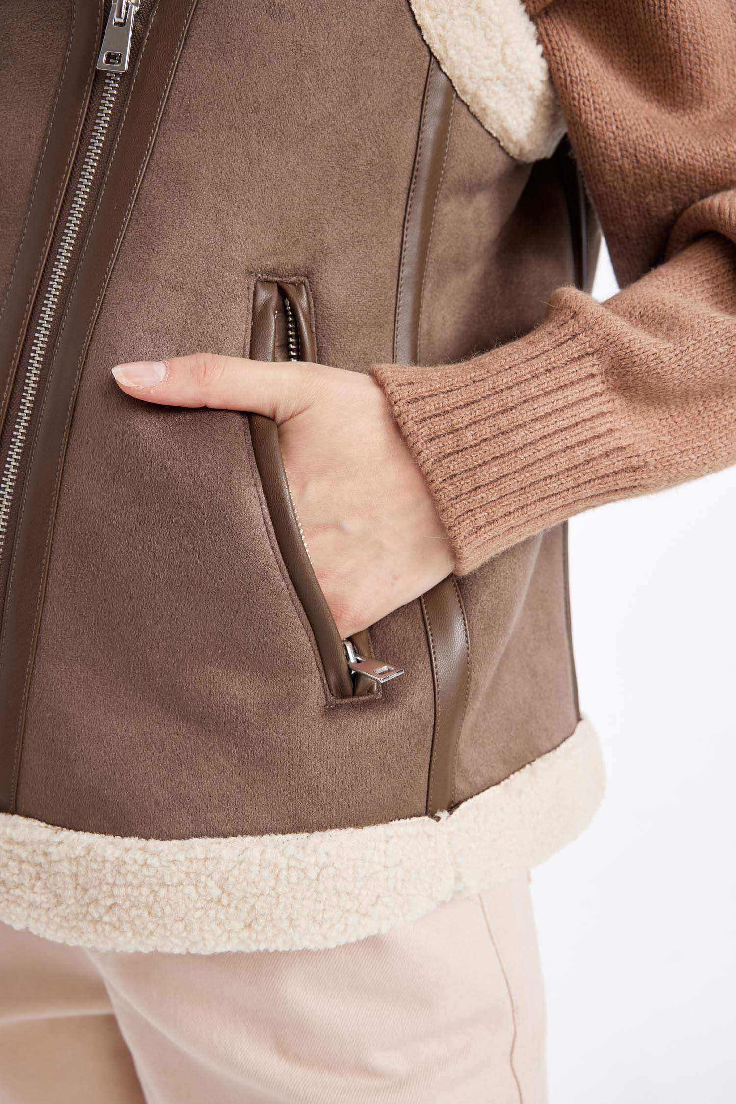 Su Geçirmez Süet Yelek Kruvaze Yaka Fermuarlı Cepli Kolsuz Mevsimlik Suni Pelüş Astarlı