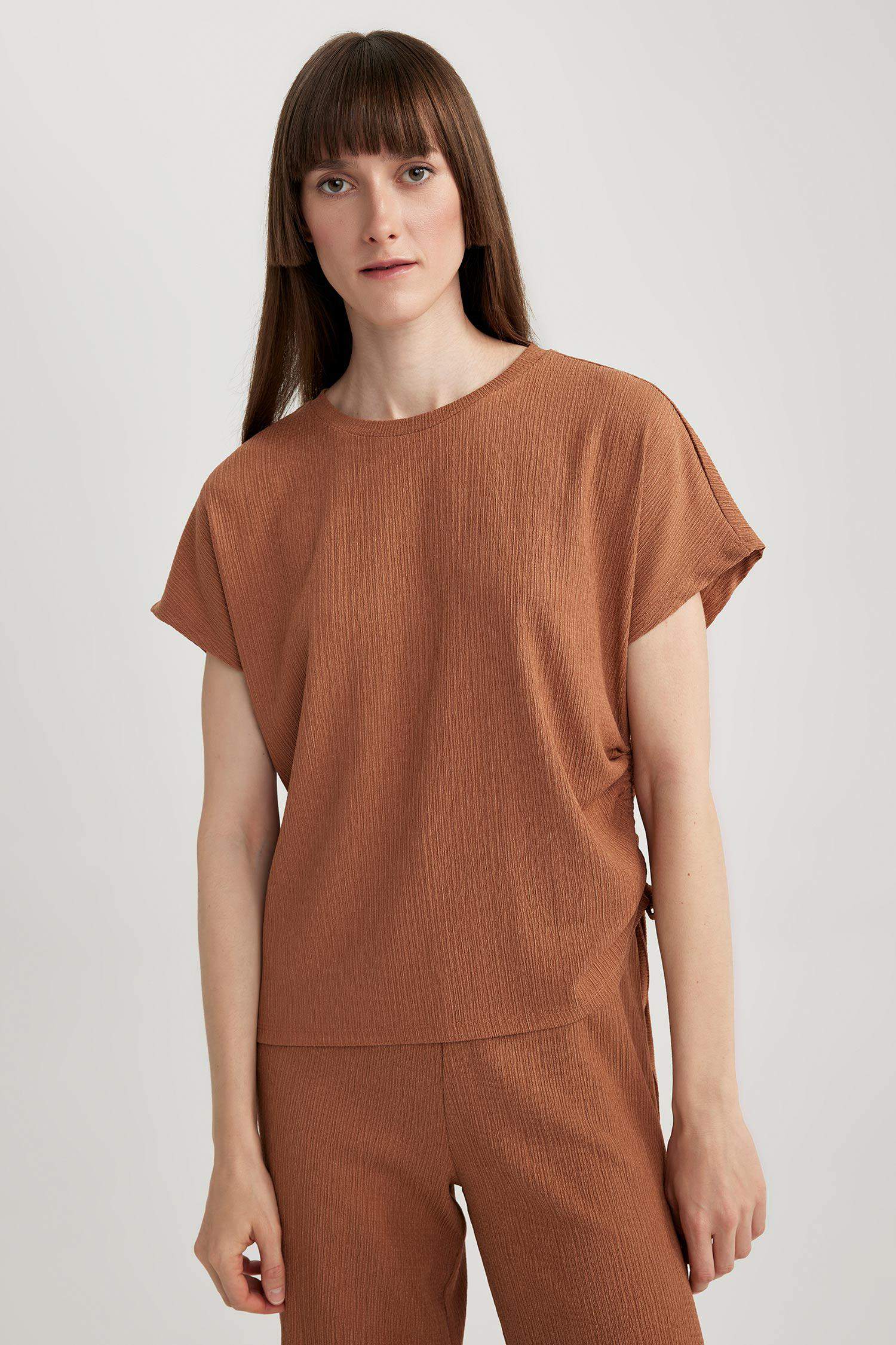 T-Shirt à Manches Courtes Col Ras Du Cou