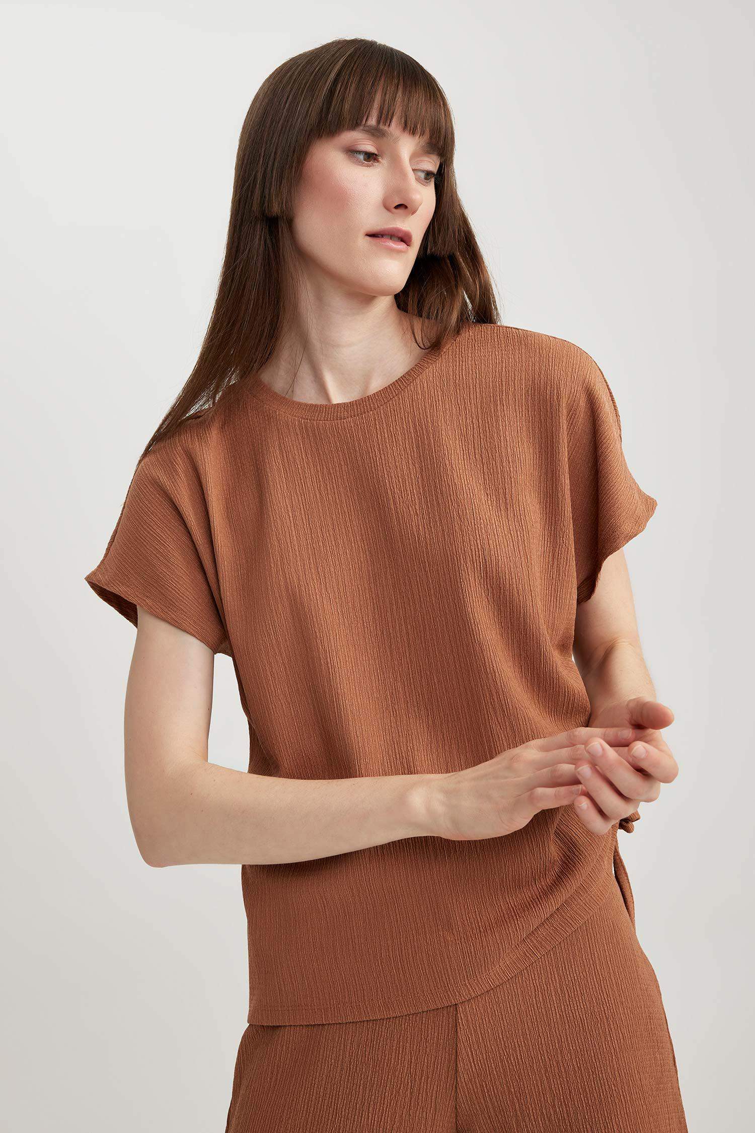 T-Shirt à Manches Courtes Col Ras Du Cou