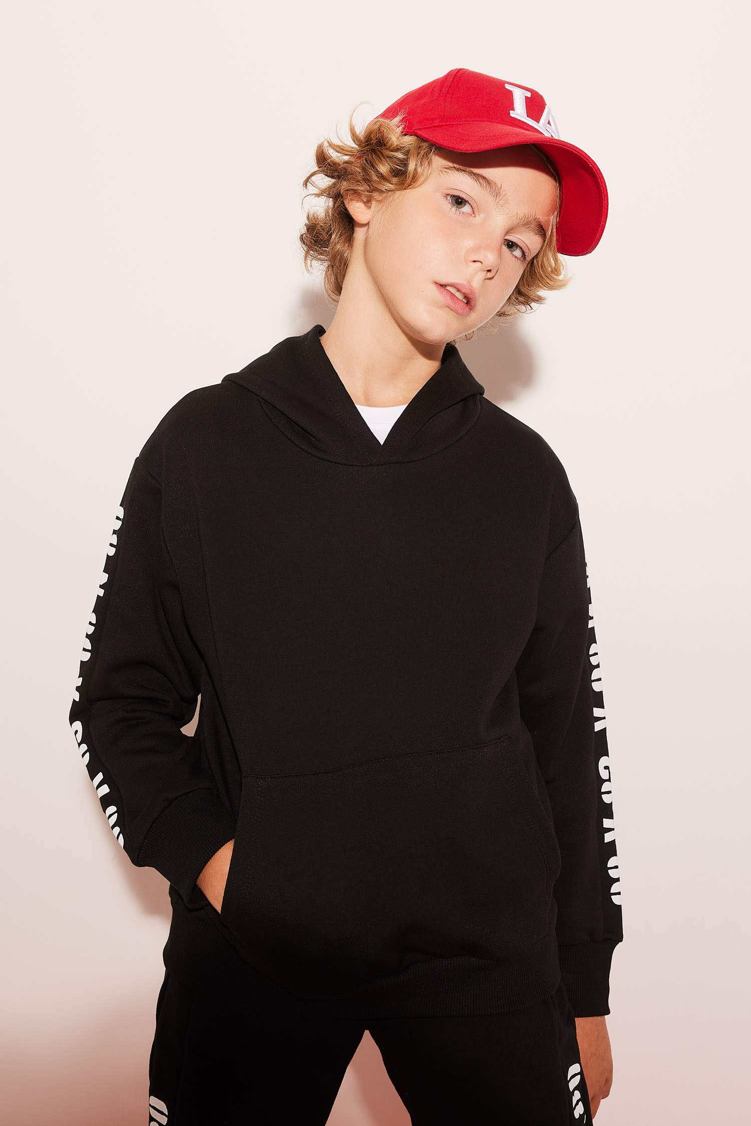 سويت شيرت اولادي اوفر سايز بجيب