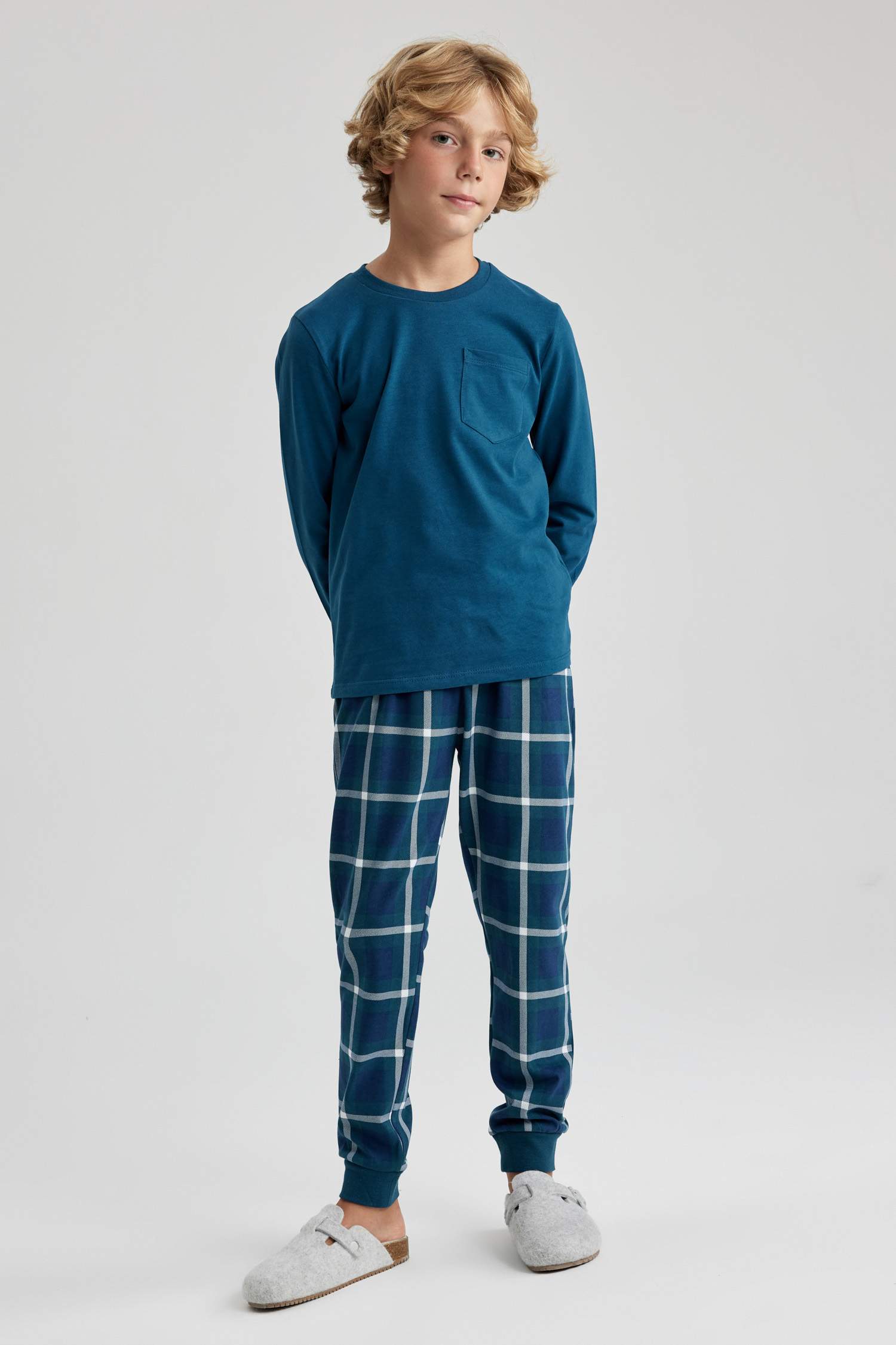 Пижама стандартного кроя для мальчиков