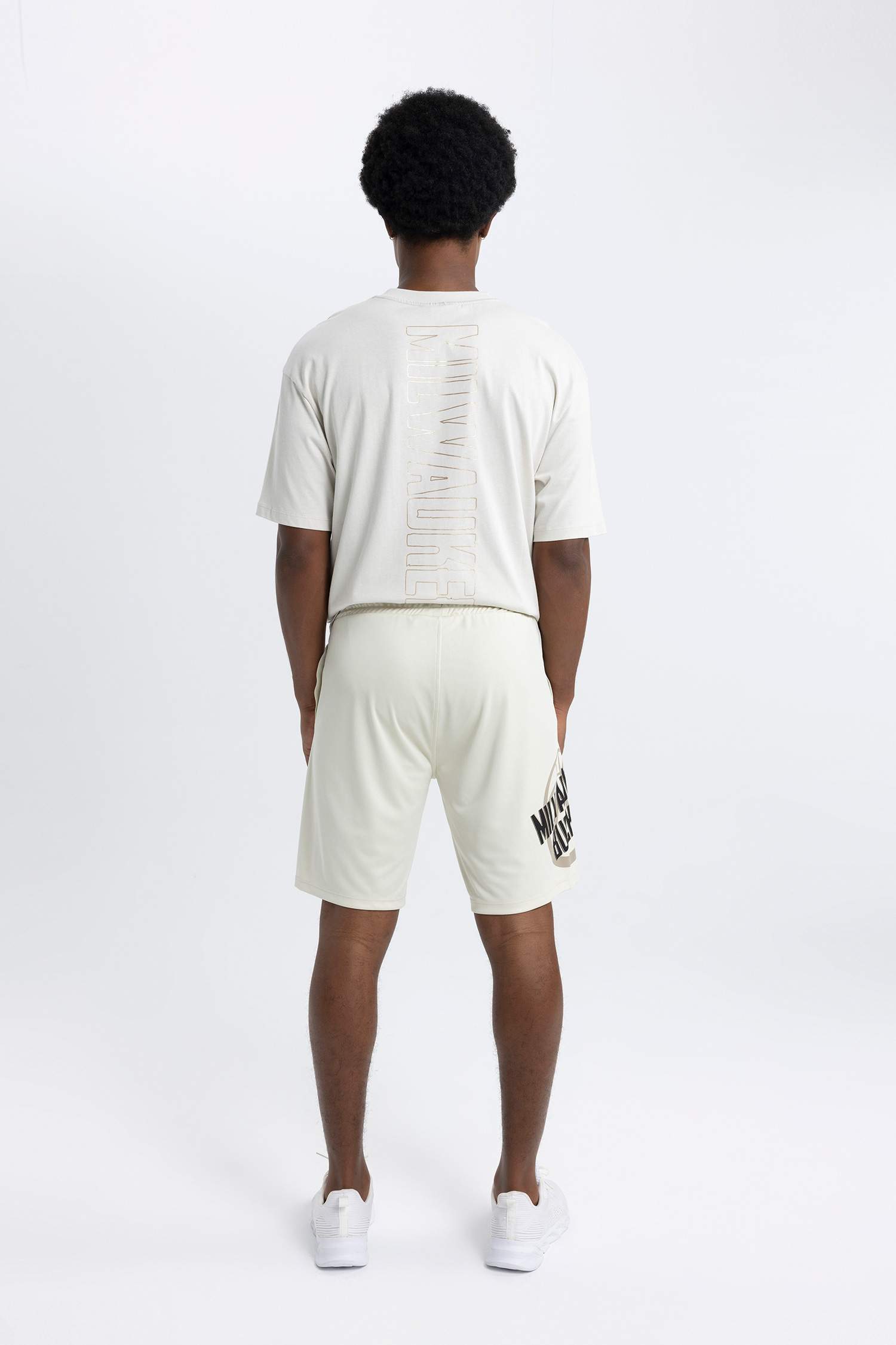 NBA Milwaukee Bucks Лицензиялық Шолақ шалбар