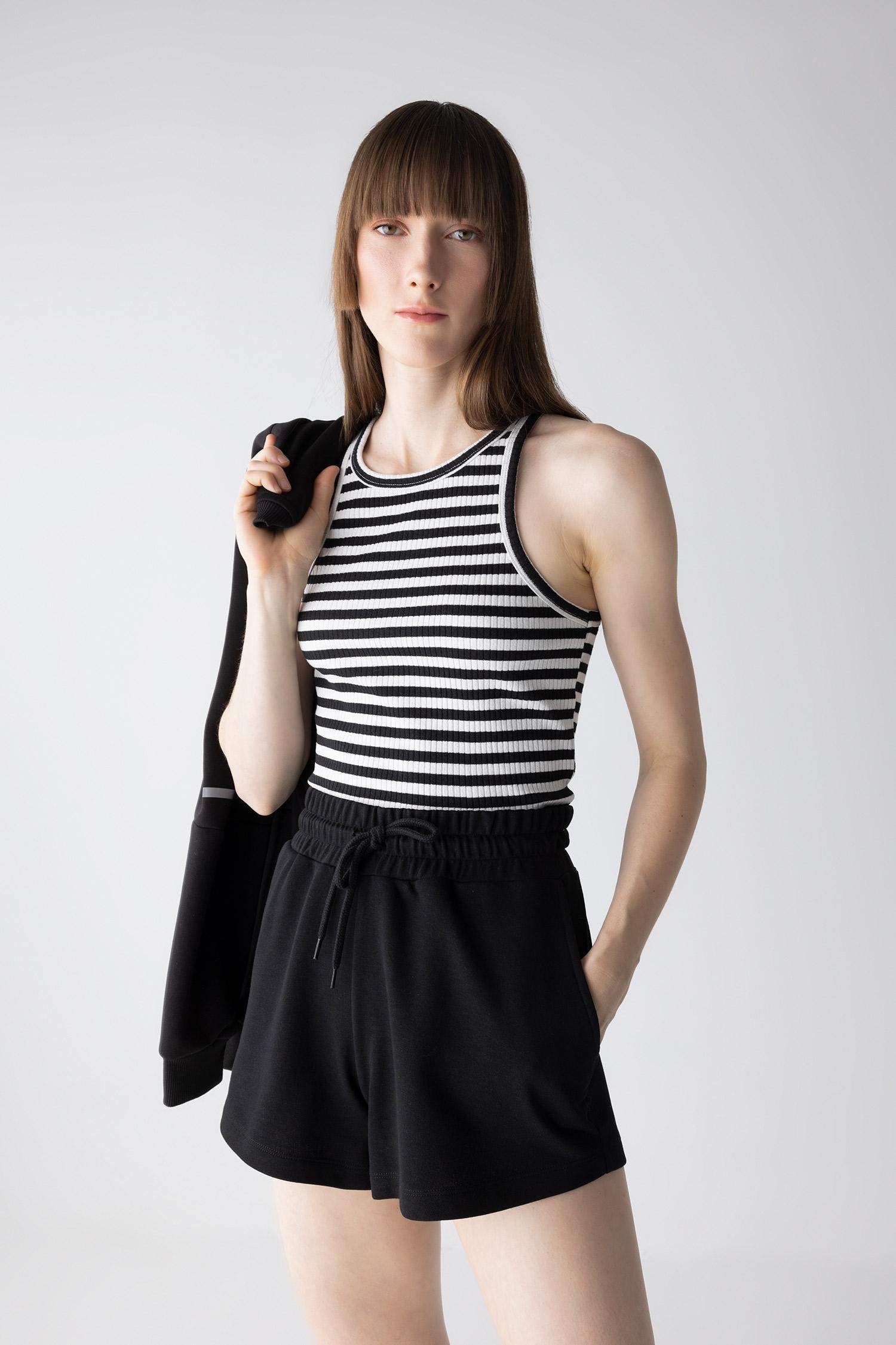 Әйелдерге слим пішімі қиылысқан жаға жолақ Ішкөйлек