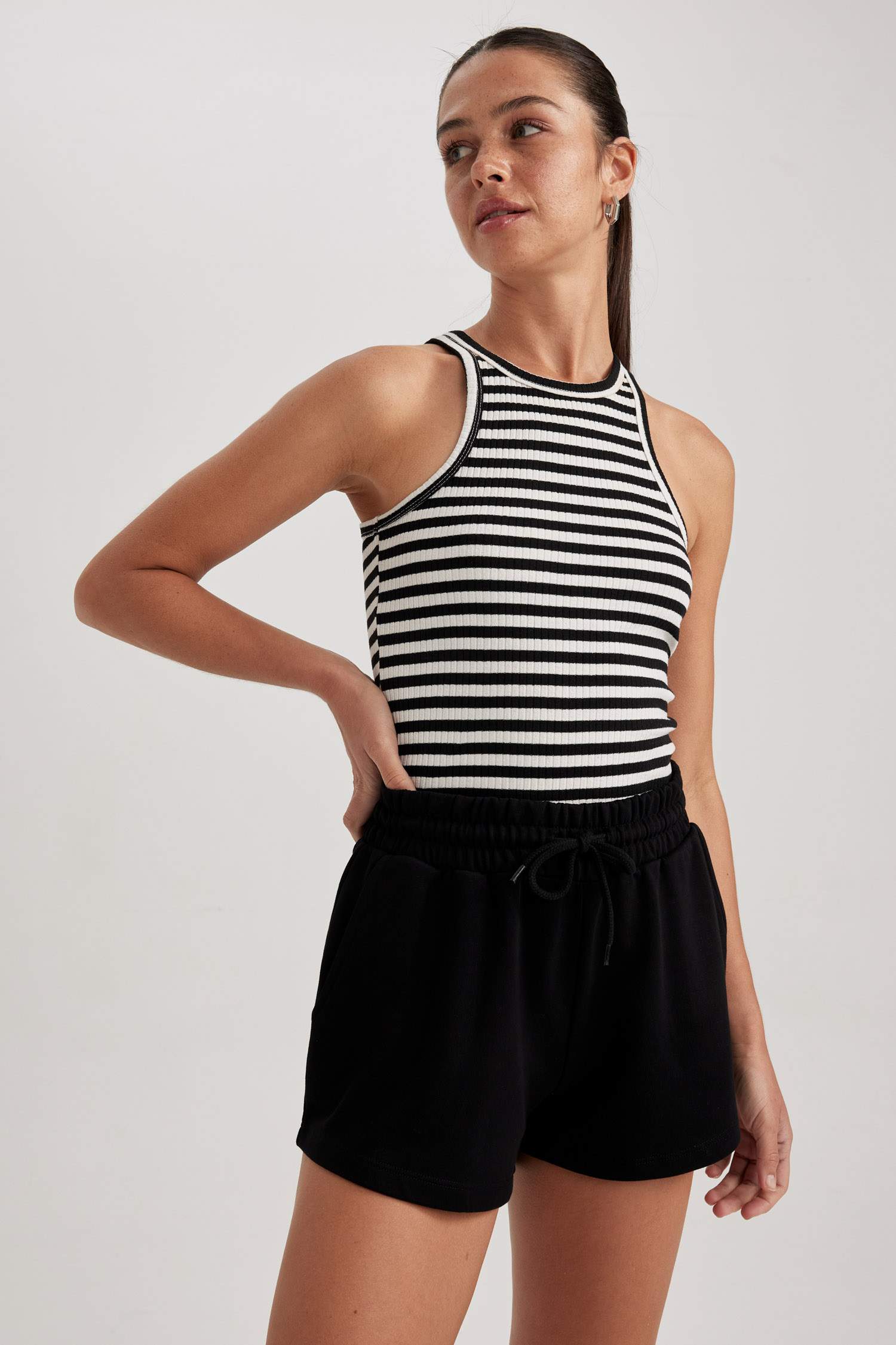 Әйелдерге слим пішімі қиылысқан жаға жолақ Ішкөйлек