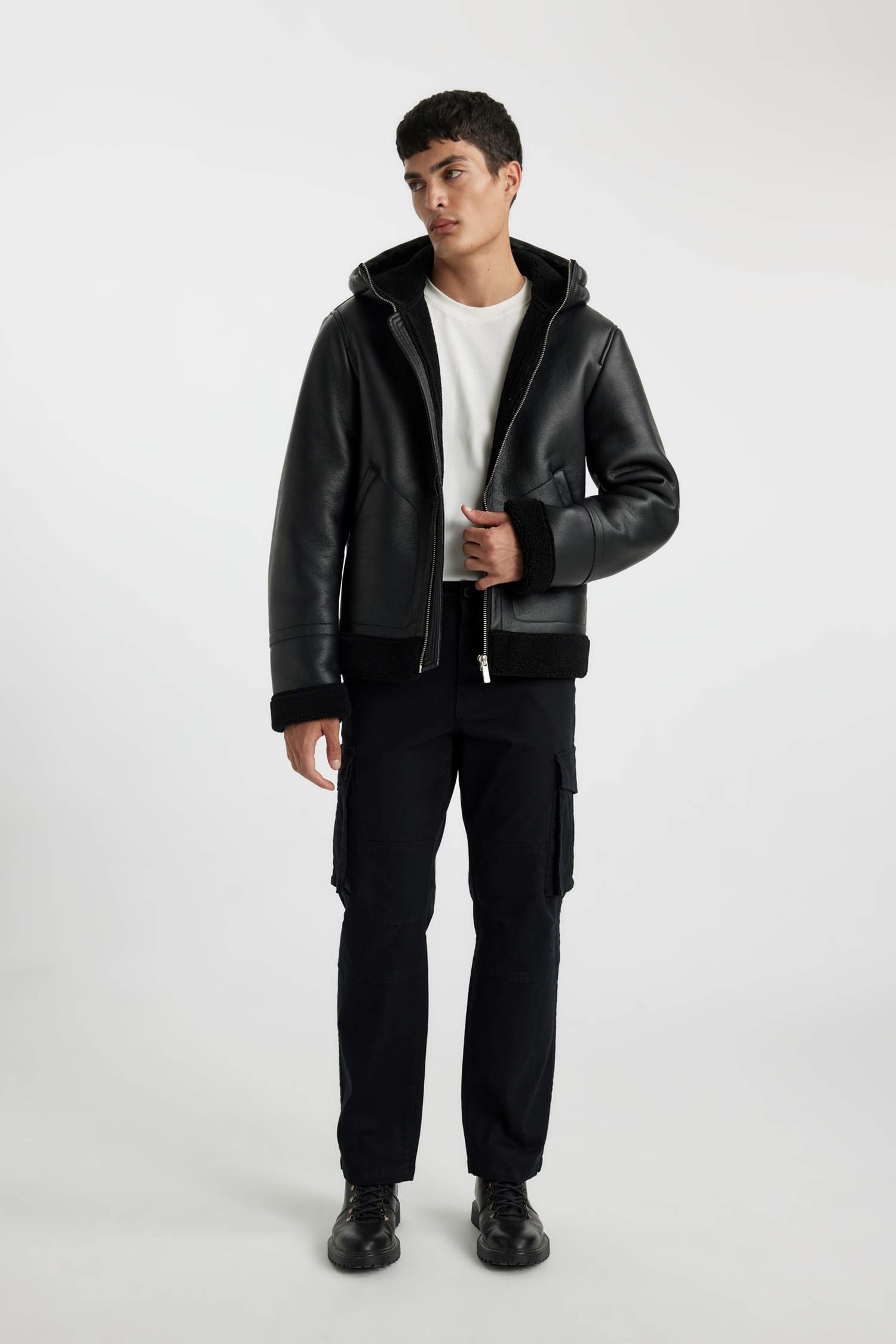 بنطلون جبردين وايد ليج برجل عادية بجيب كارجو