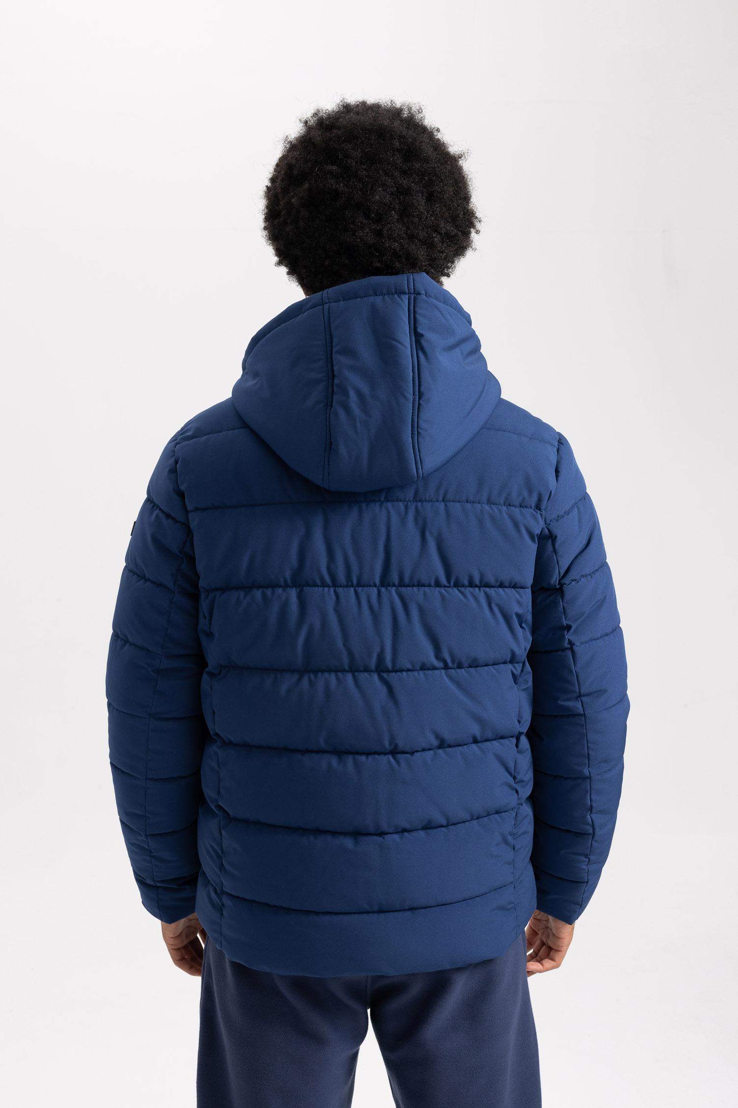 бас киімді Пальто