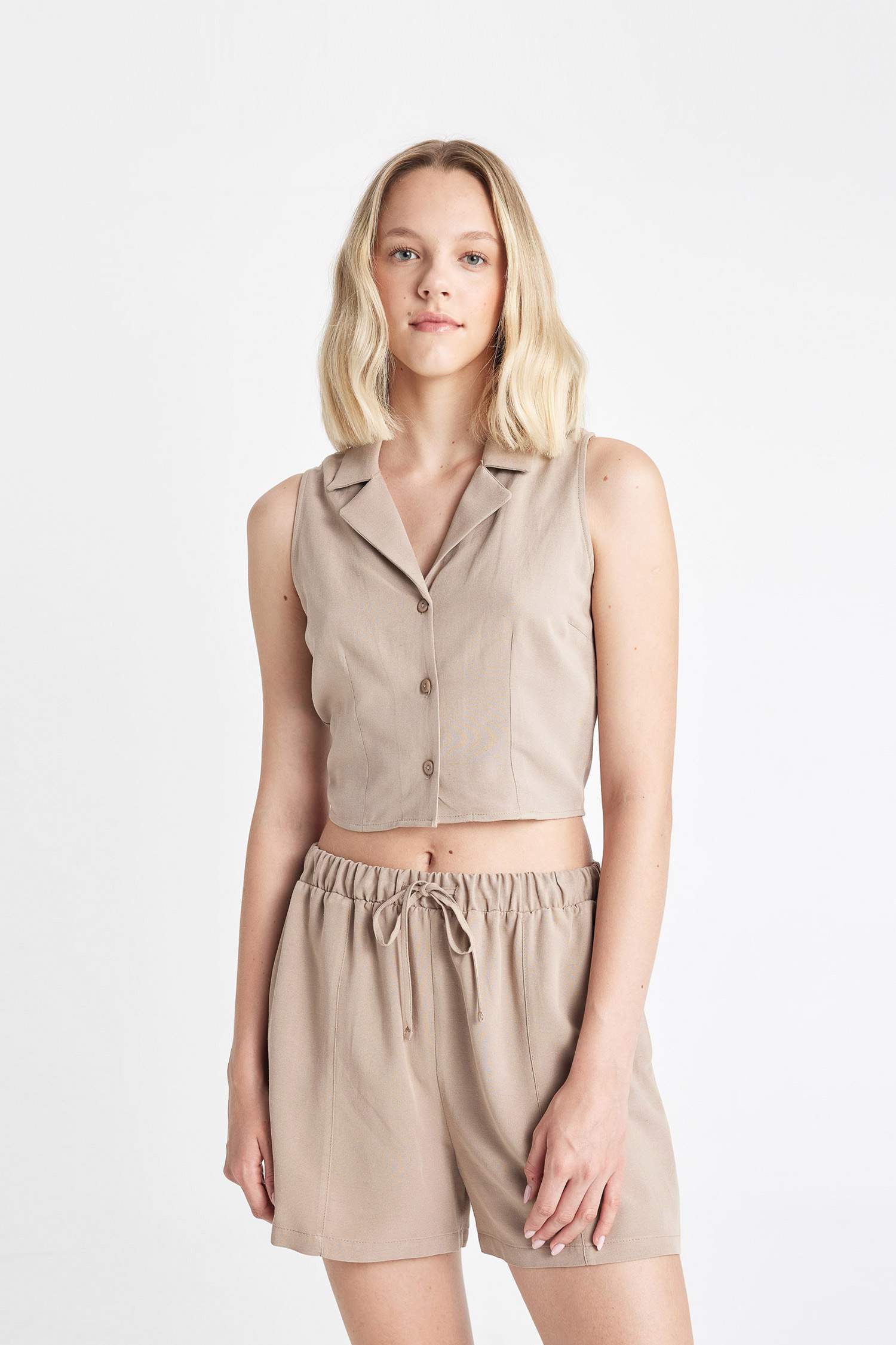 قميص بدون ردن ممزوج بالكتان وياخة بجامة