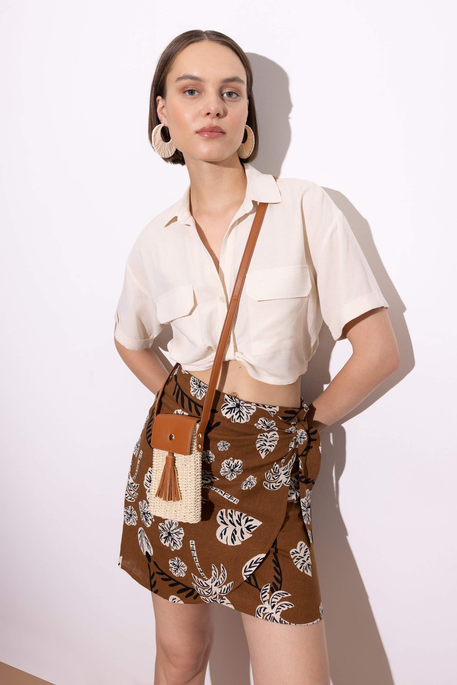 قميص نص ردن بقصة عادية من مزيج الكتان