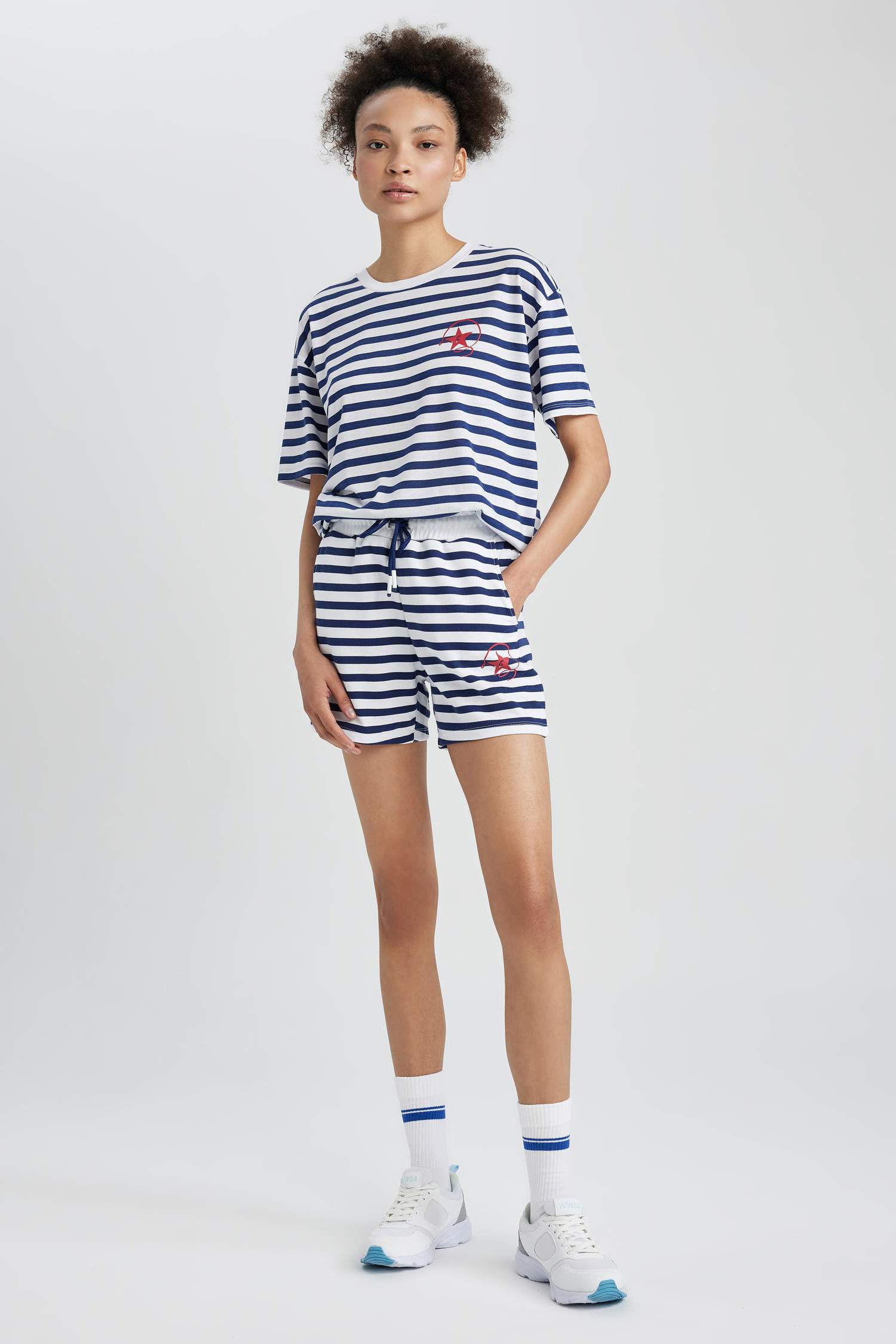 Short de sport en coton à coupe Standard de DeFacto Fit