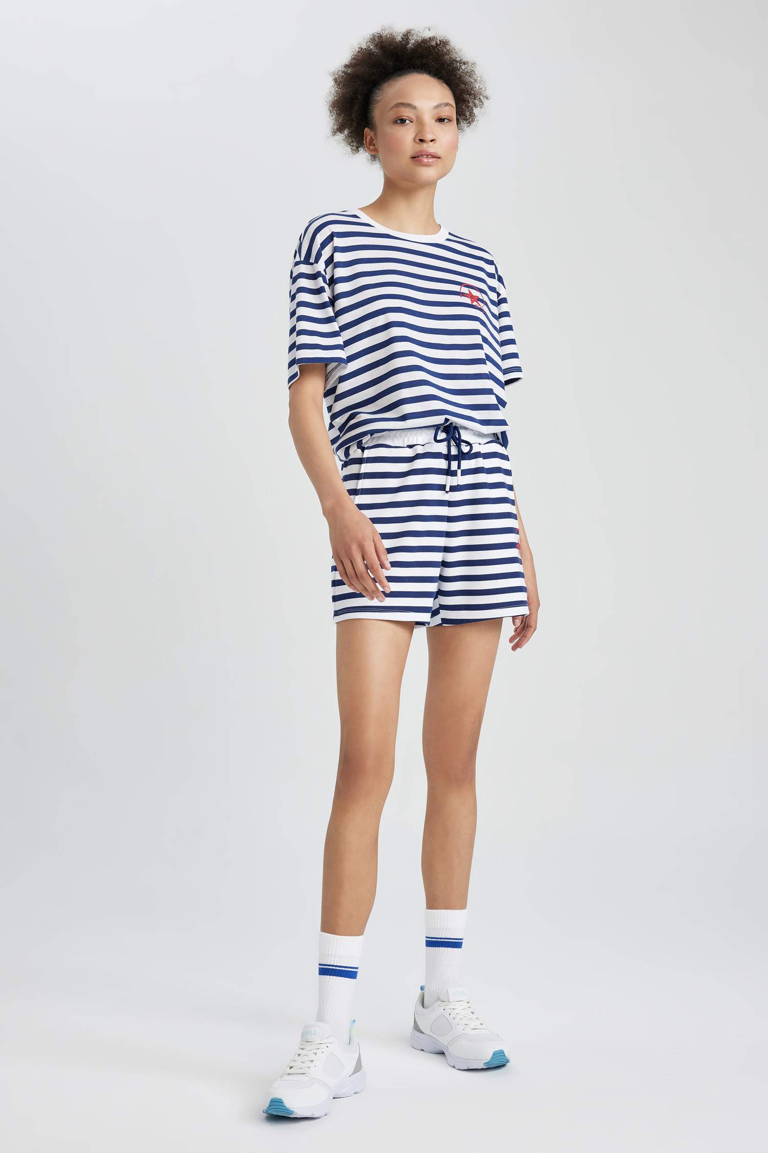 Short de sport en coton à coupe Standard de DeFacto Fit