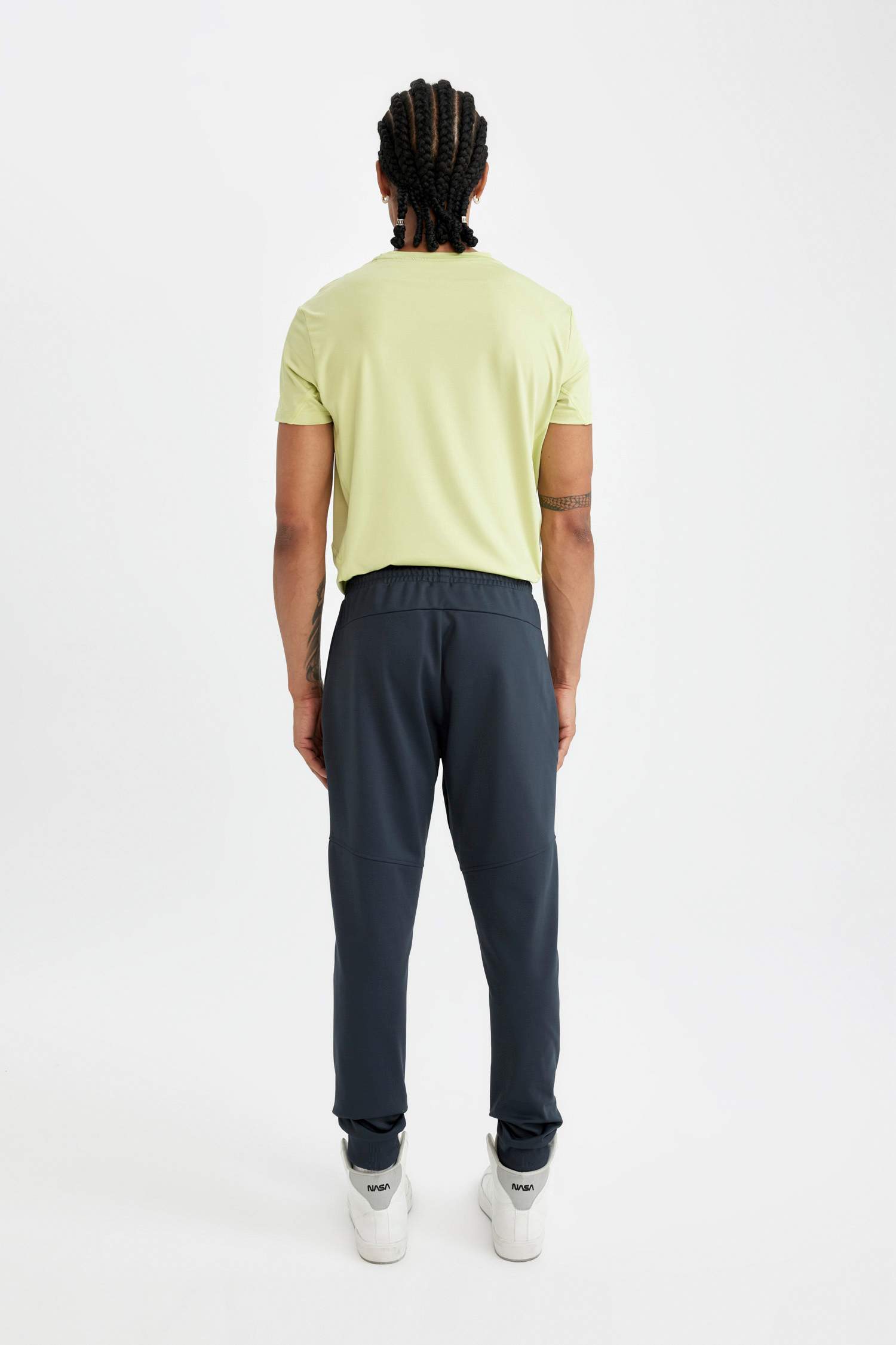 Sporcu İnce Jogger Eşofman Altı Slim Fit Dar Kesim Skuba Dalgıç Kumaş Beli Bağcıklı Lastikli Paça Cepli