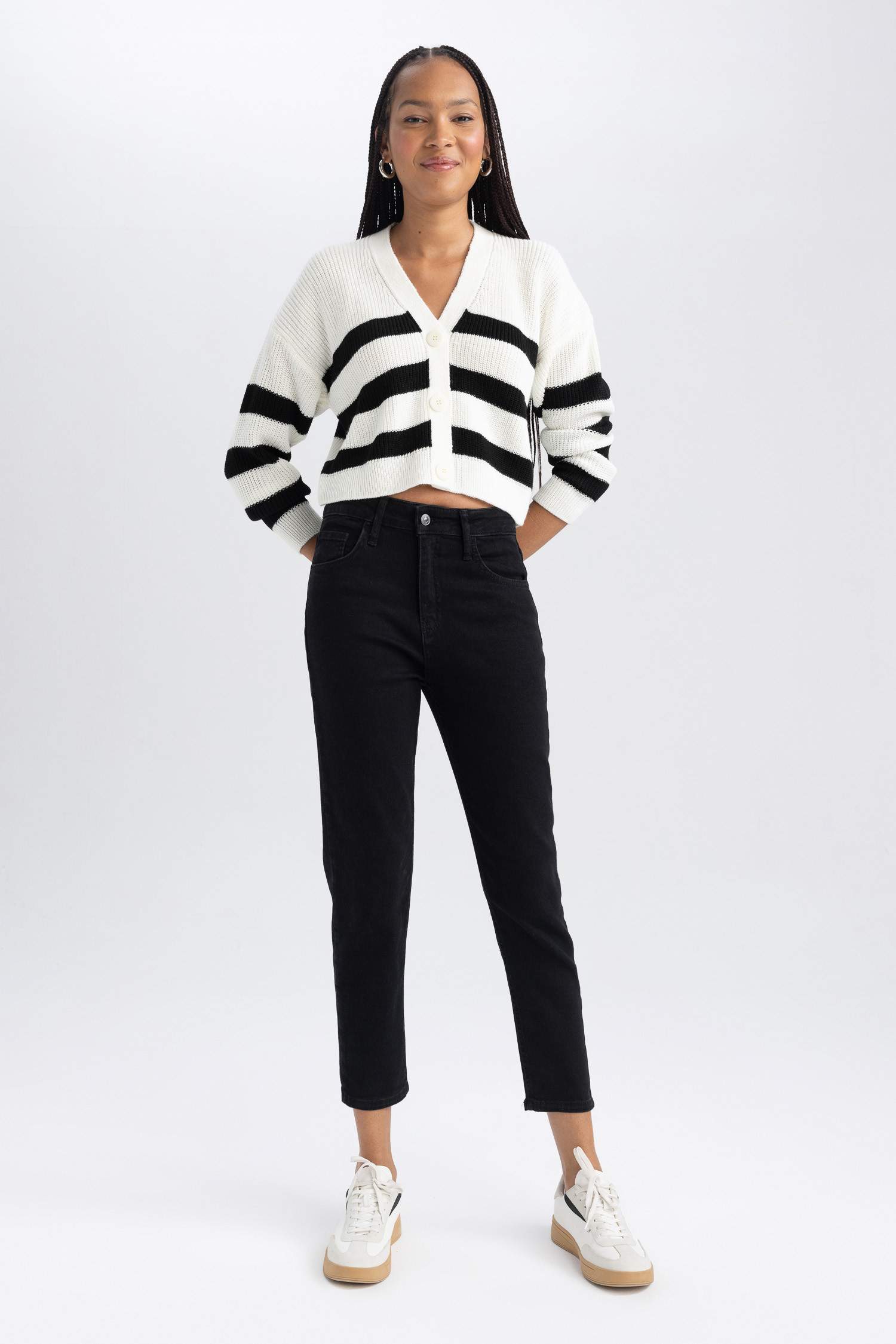 بنطلون جينز قصة مريحة