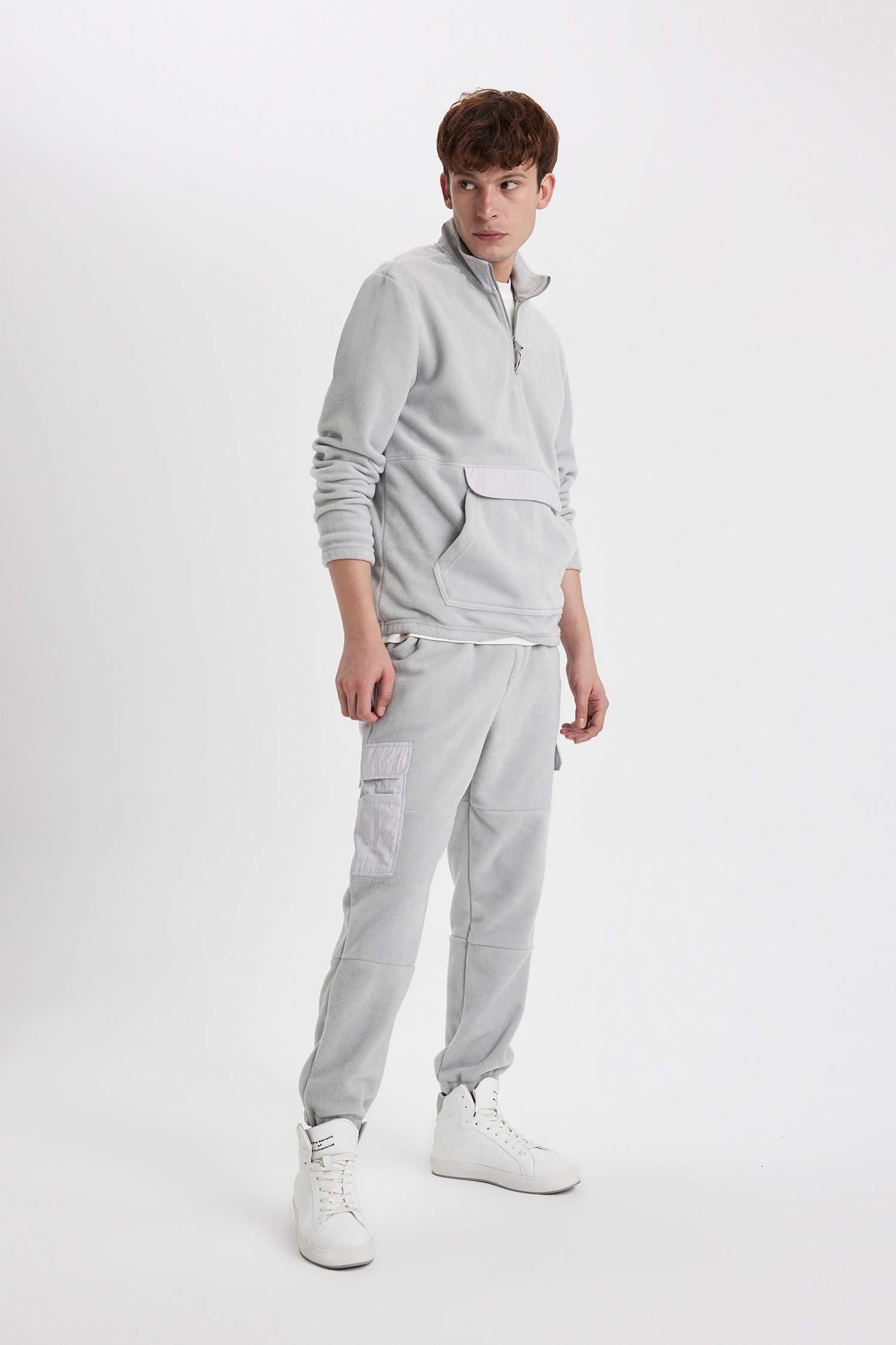 Regular Fit With Cargo Pocket fleece Trousers