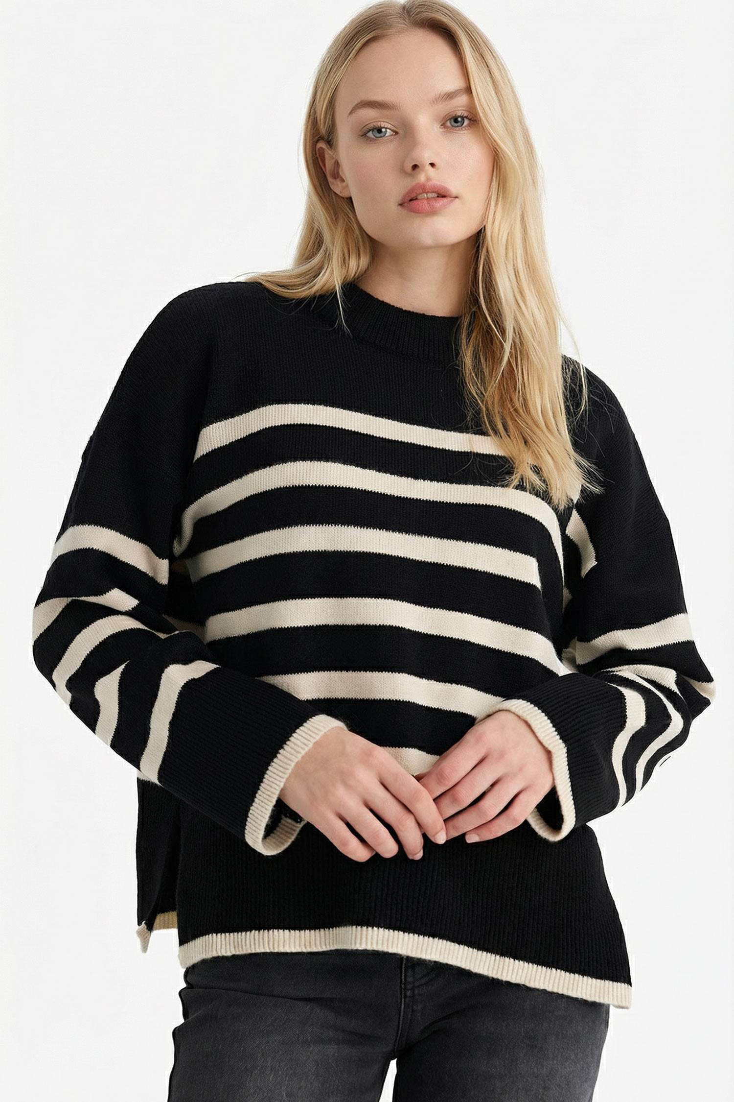 Oversize Fit Half Turtleneck Pullover