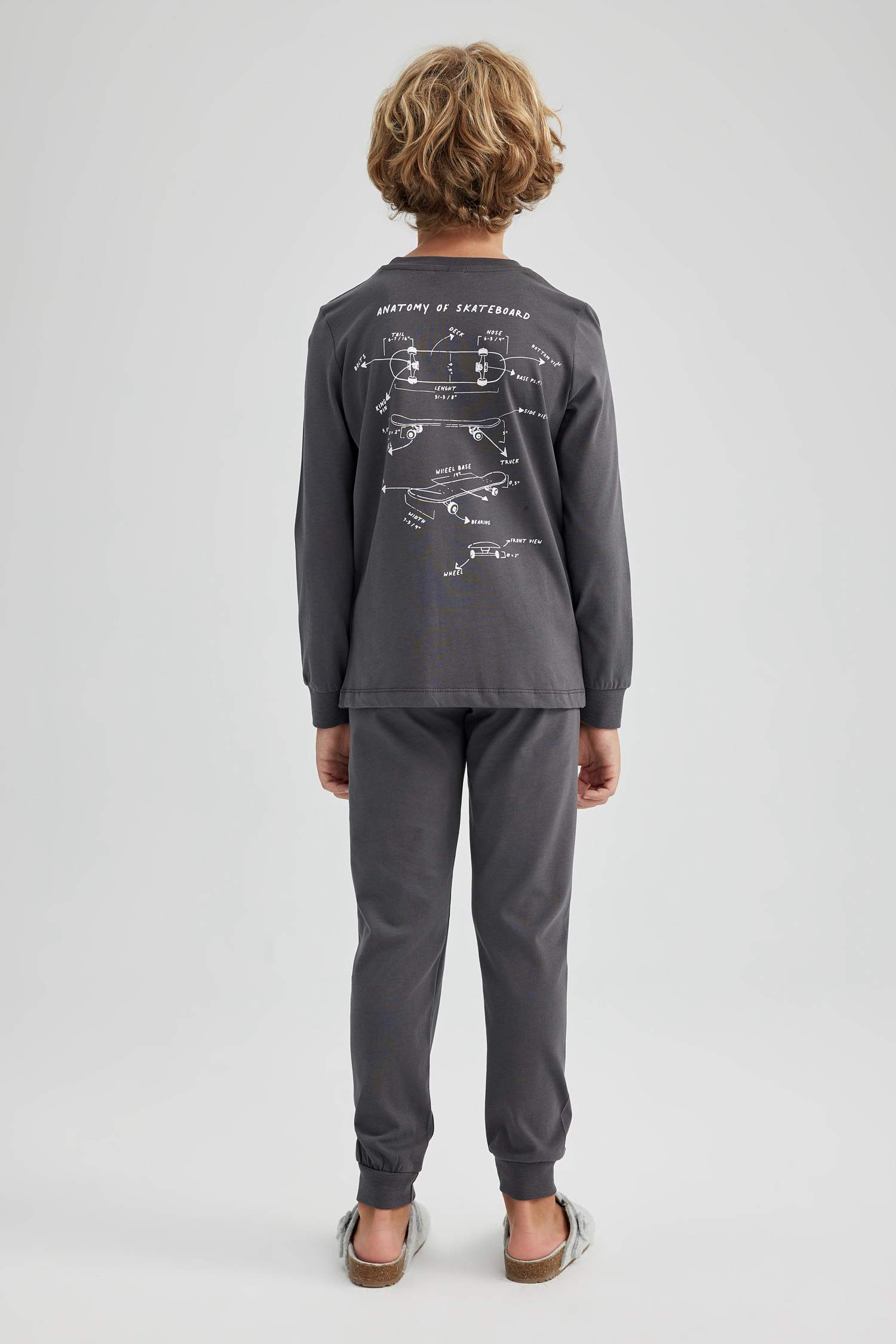 بيجامة قصة عادية من قطعتين