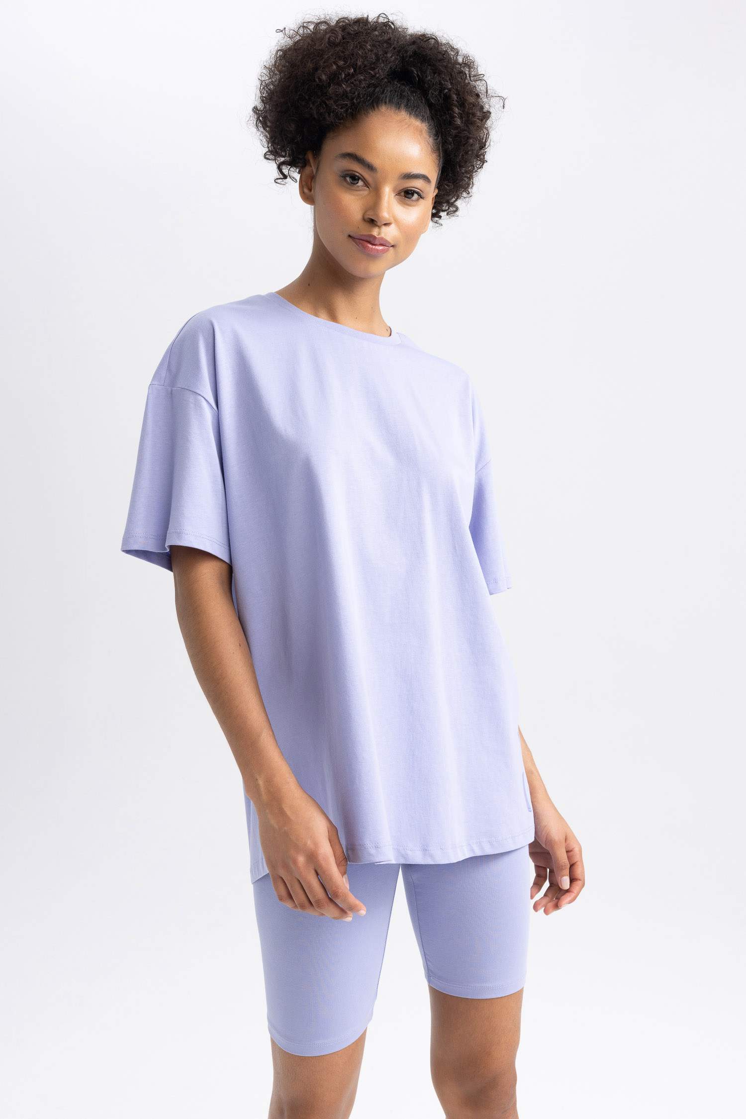 Oversize Fit Crew Neck Short Sleeve T-Shirt