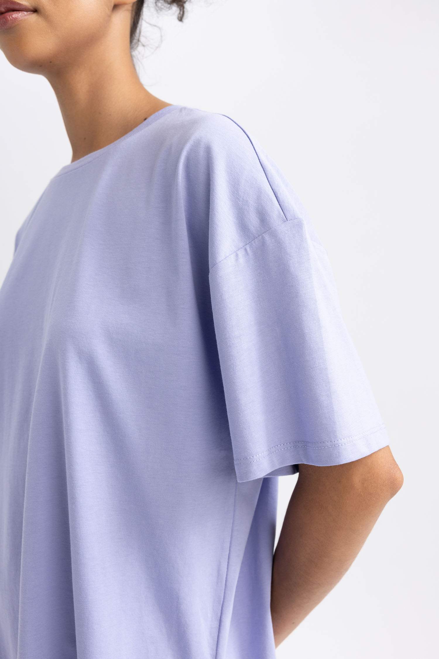 Oversize Fit Crew Neck Short Sleeve T-Shirt