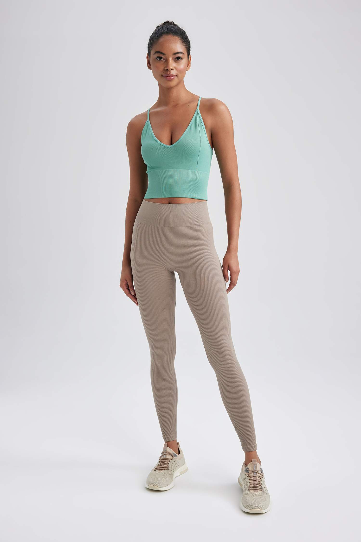DeFactoFit Seamless V-Neck Sports Crop Top