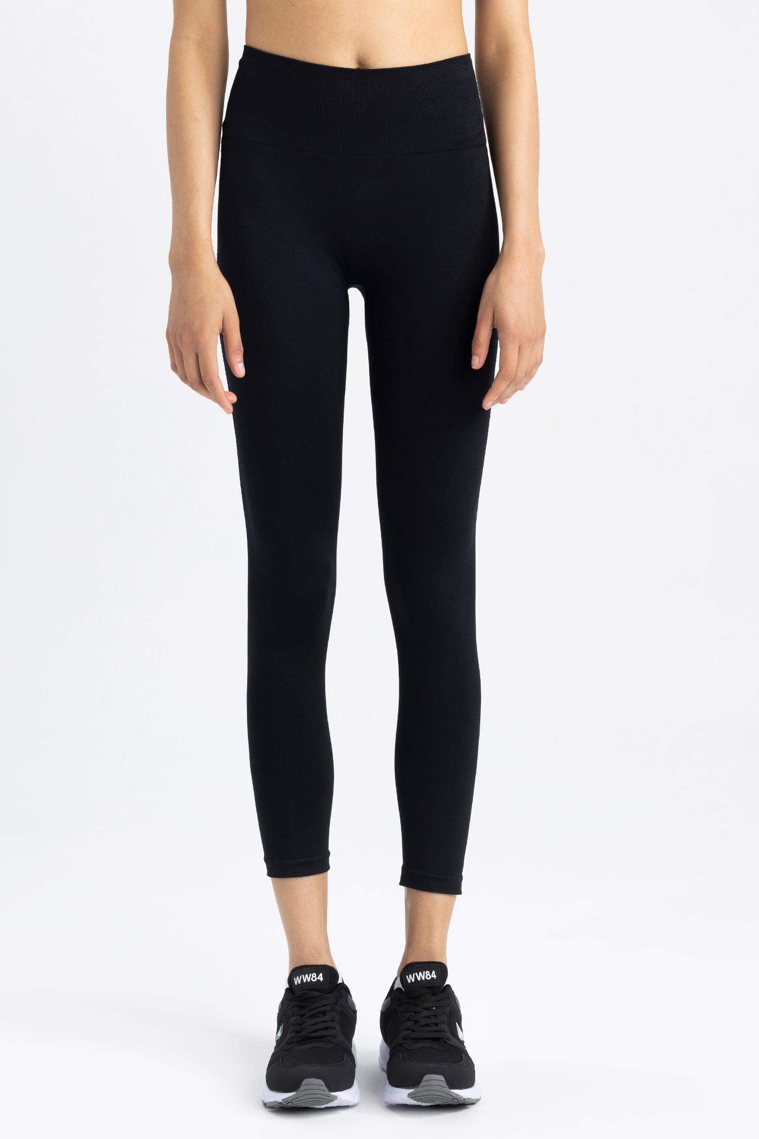 سروال ضيق بخصر عالي