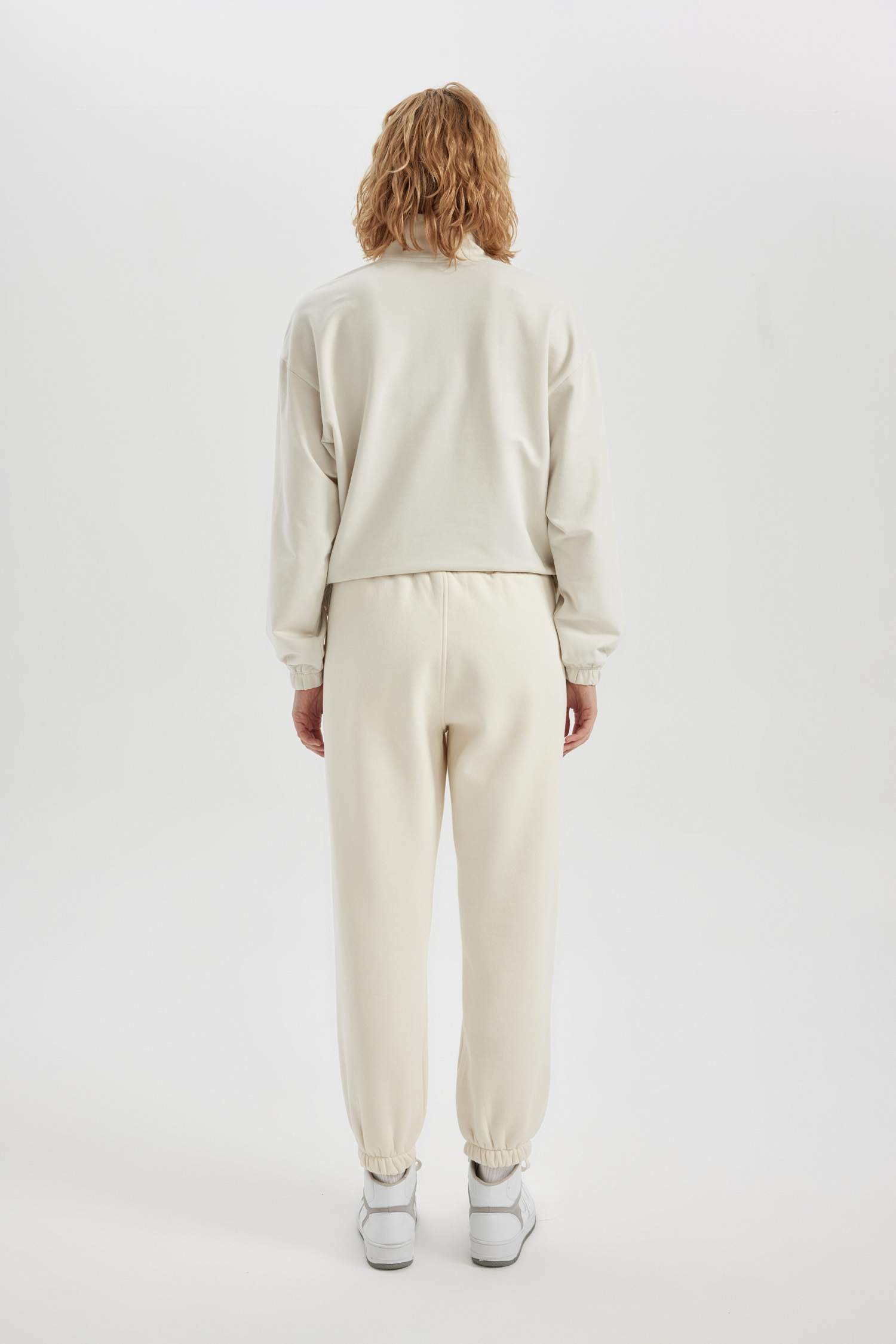 DeFactoFit Standard Fit Pocketed Jogger Leg Standard Sweatpants