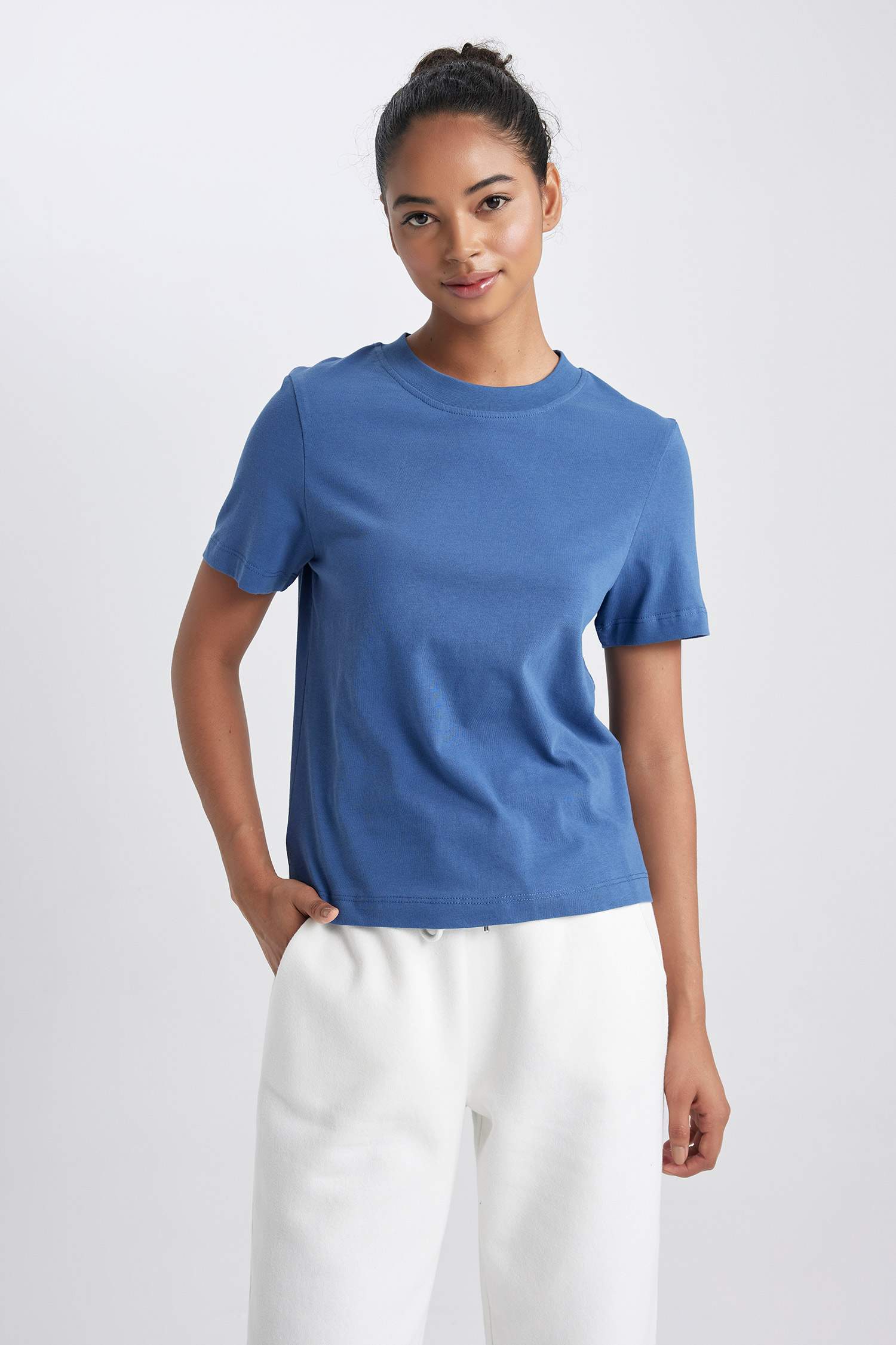 T-Shirt À Manches Courtes Coupe Standard Col Rond