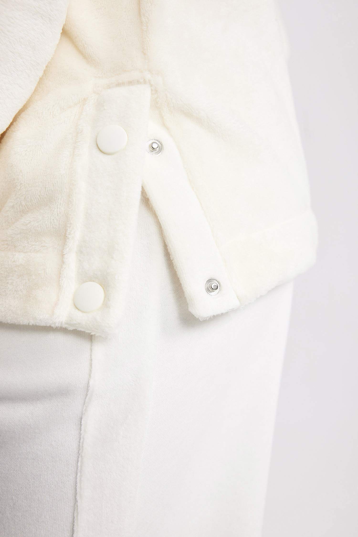 سويت شيرت رياضي قطيفة قصة فضفاضة