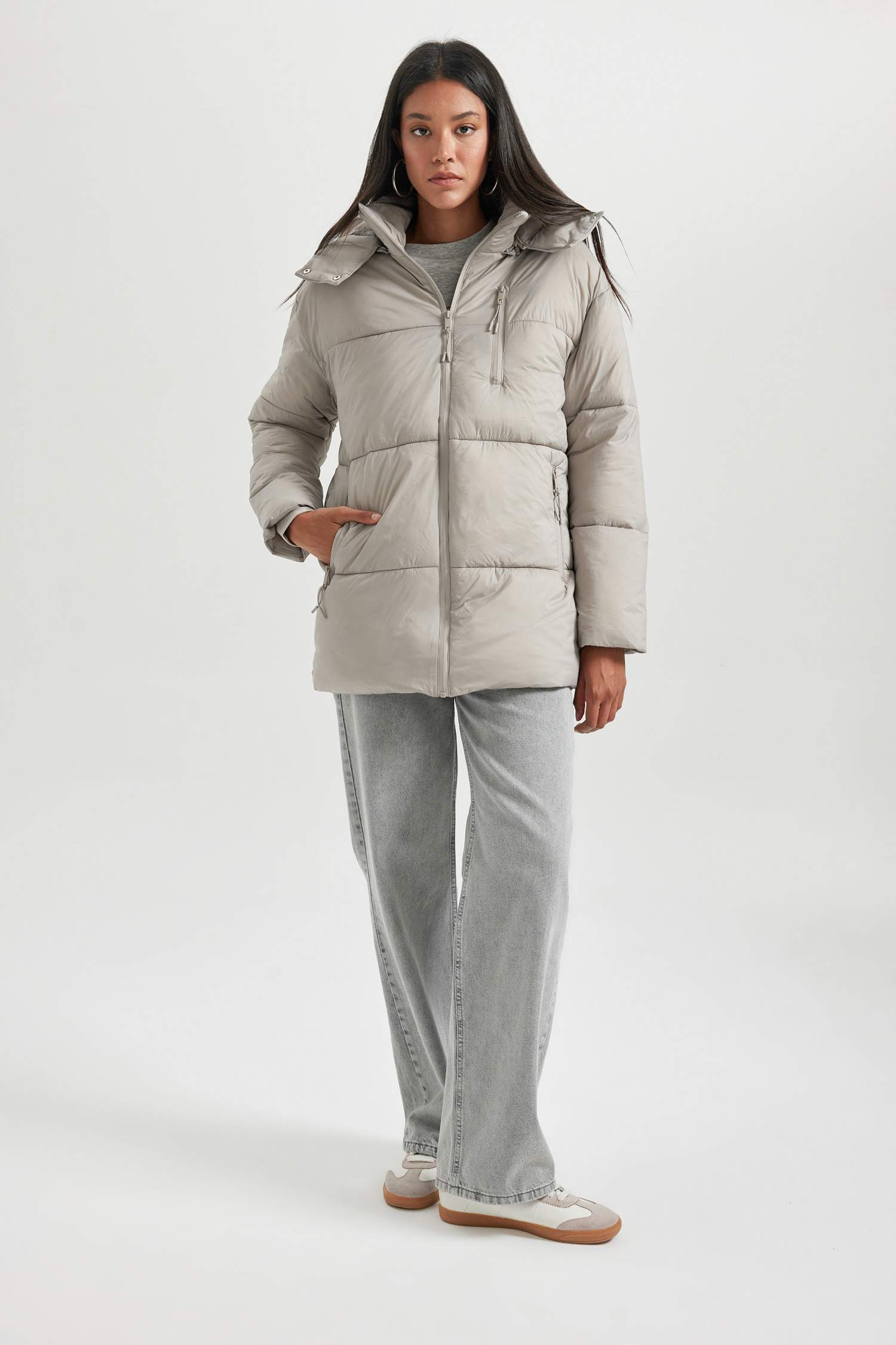 Su Geçirmez Hafif Şişme Mont Oversize Geniş Kalıp Çıkarılabilir Kapüşonlu Fermuarlı Cepli