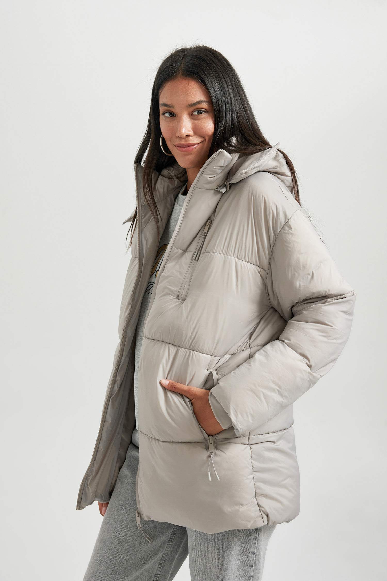 Su Geçirmez Hafif Şişme Mont Oversize Geniş Kalıp Çıkarılabilir Kapüşonlu Fermuarlı Cepli