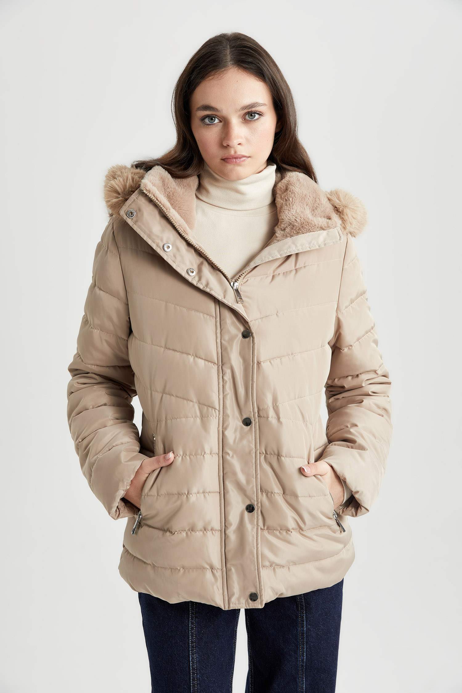 бас киімді Пальто