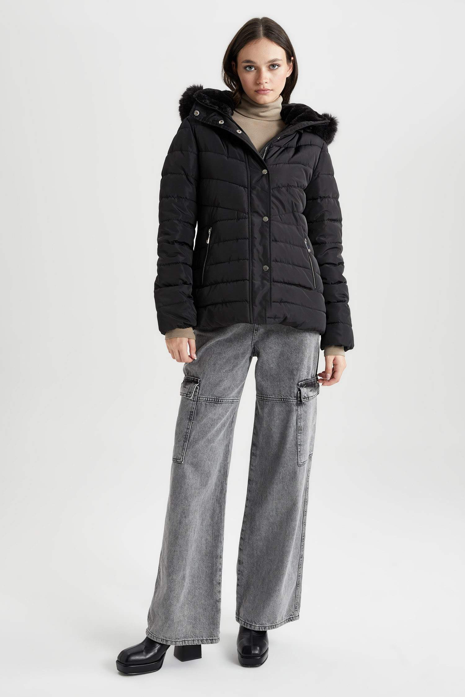 бас киімді Пальто